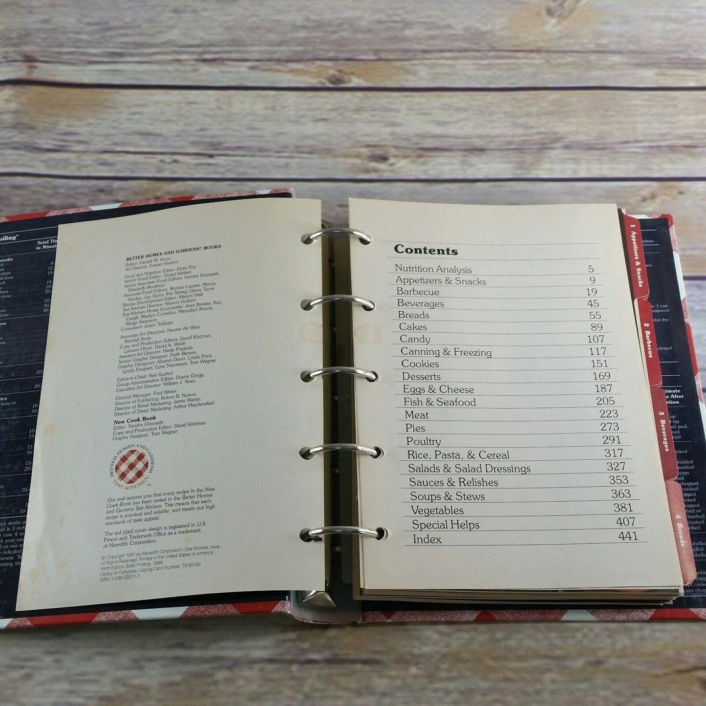 Vintage Better Homes and Gardens New Cookbook Recipes 5 Ring Binder 1986 Ninth Edition Sixth Printing