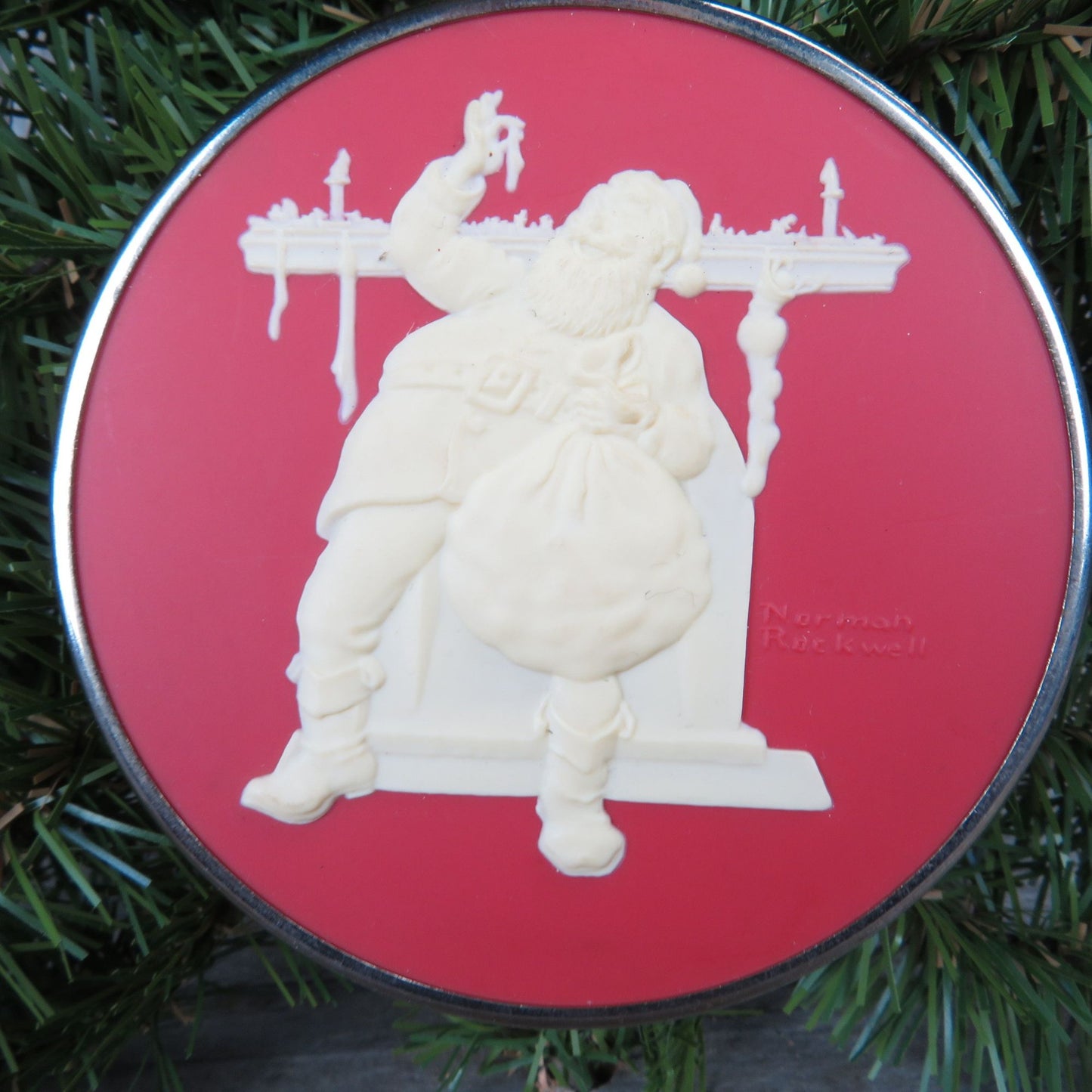 Vintage Santa Claus Christmas Cameo Ornament Norman Rockwell Filling the Stocking Collection Hallmark 1982