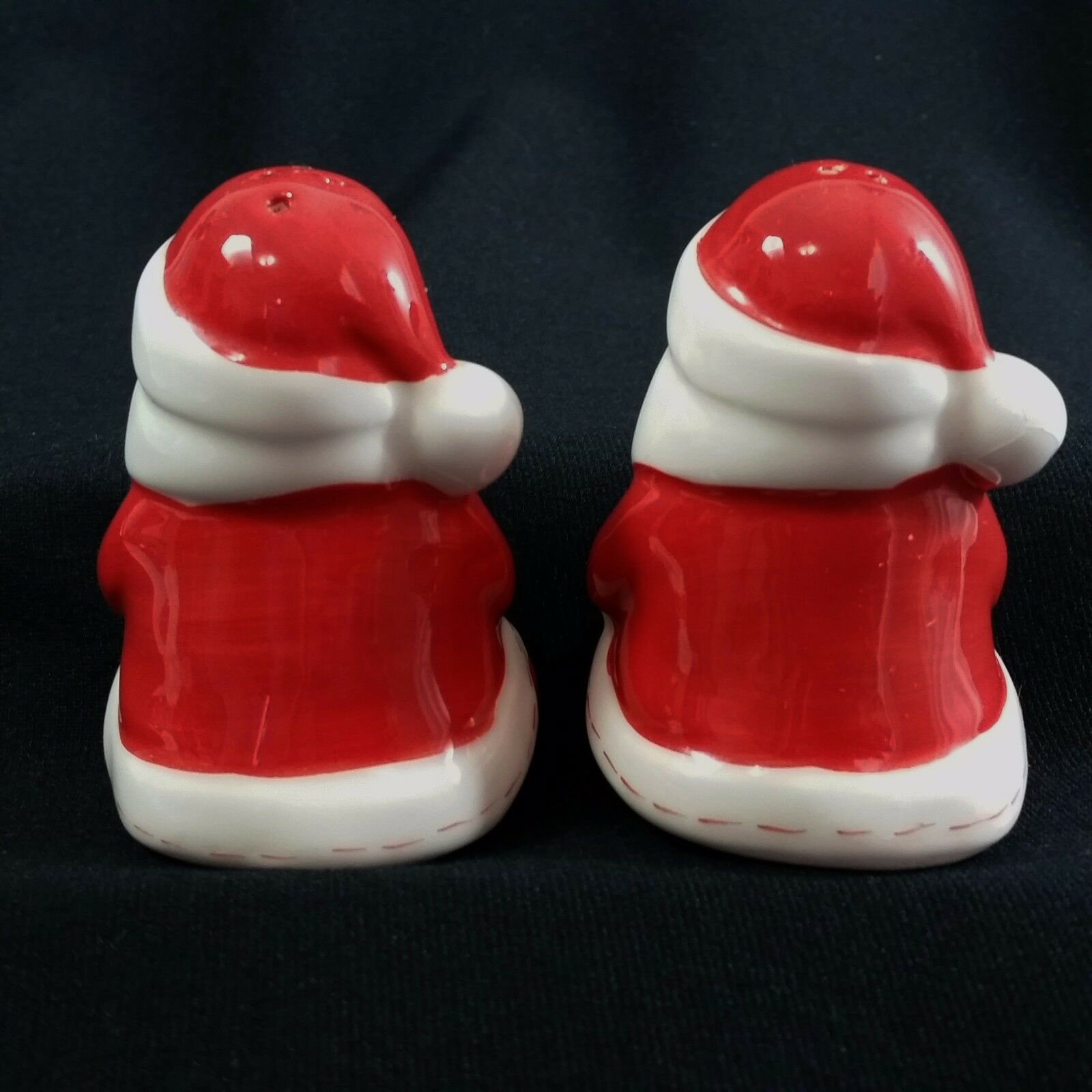 Santa Claus Salt Pepper Shakers Christmas Holiday Sitting Ceramic Decorations - At Grandma's Table