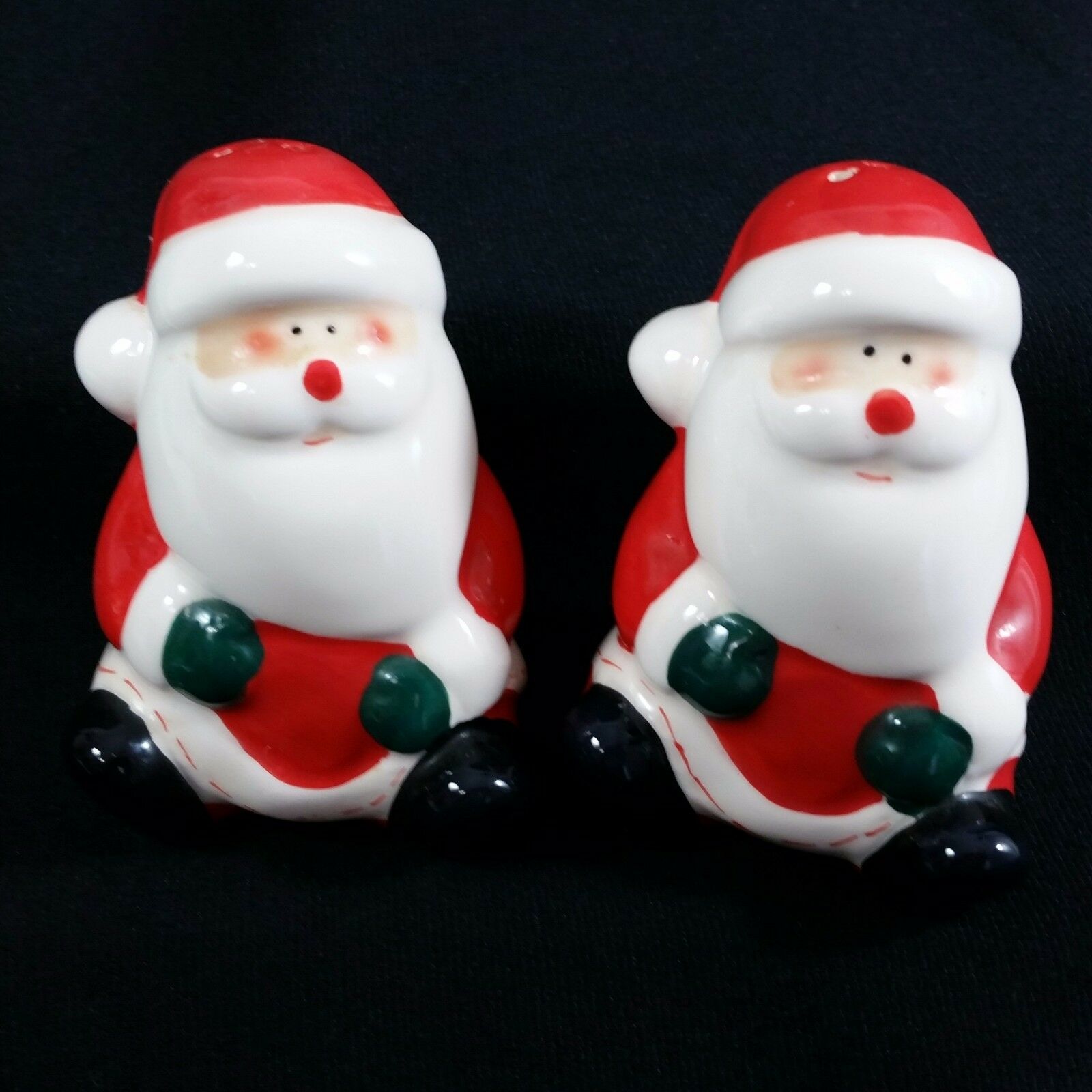 Santa Claus Salt Pepper Shakers Christmas Holiday Sitting Ceramic Decorations - At Grandma's Table