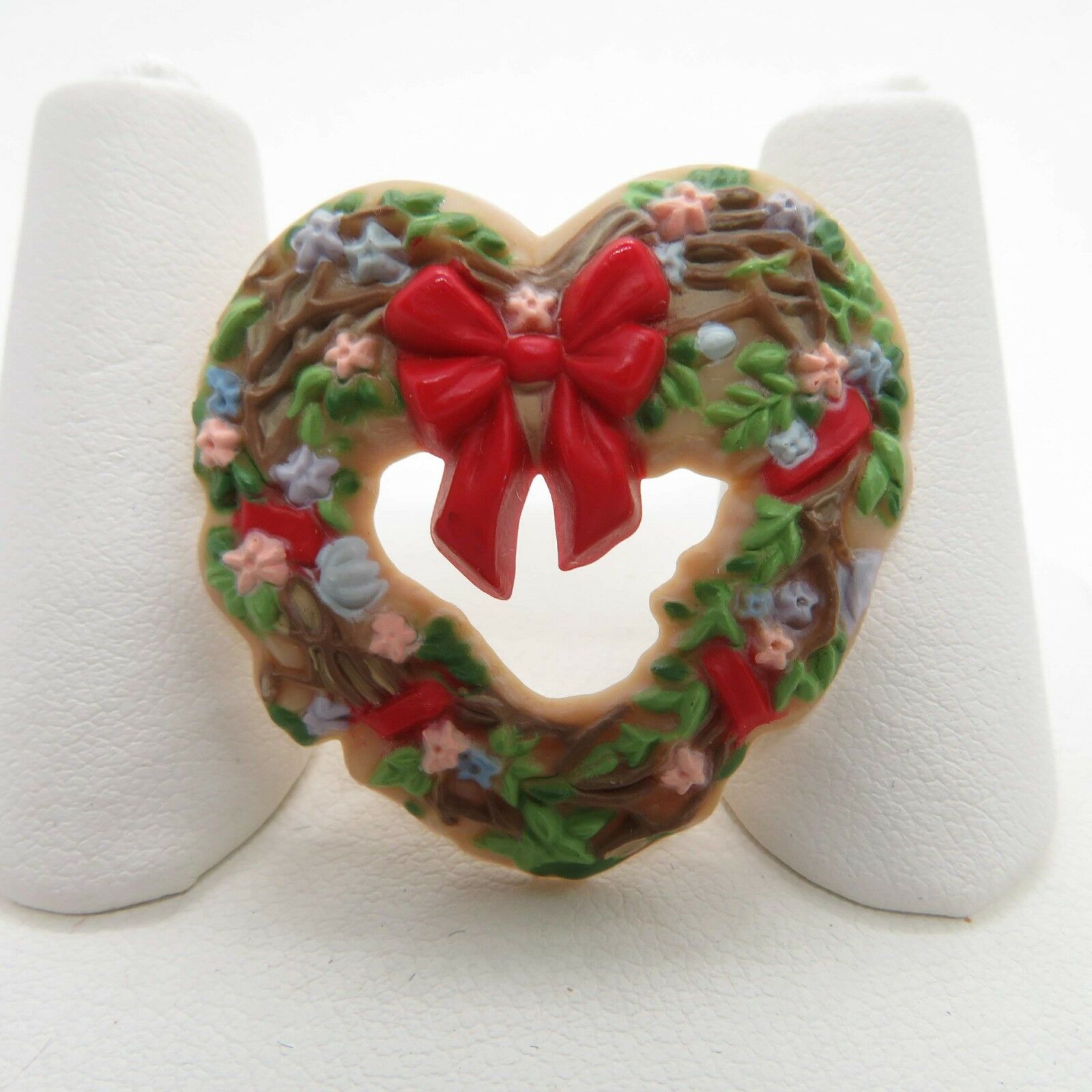Heart Wreath Pin Brooch Vintage Christmas Hallmark Winter Red Bow 1985 Jewelry - At Grandma's Table