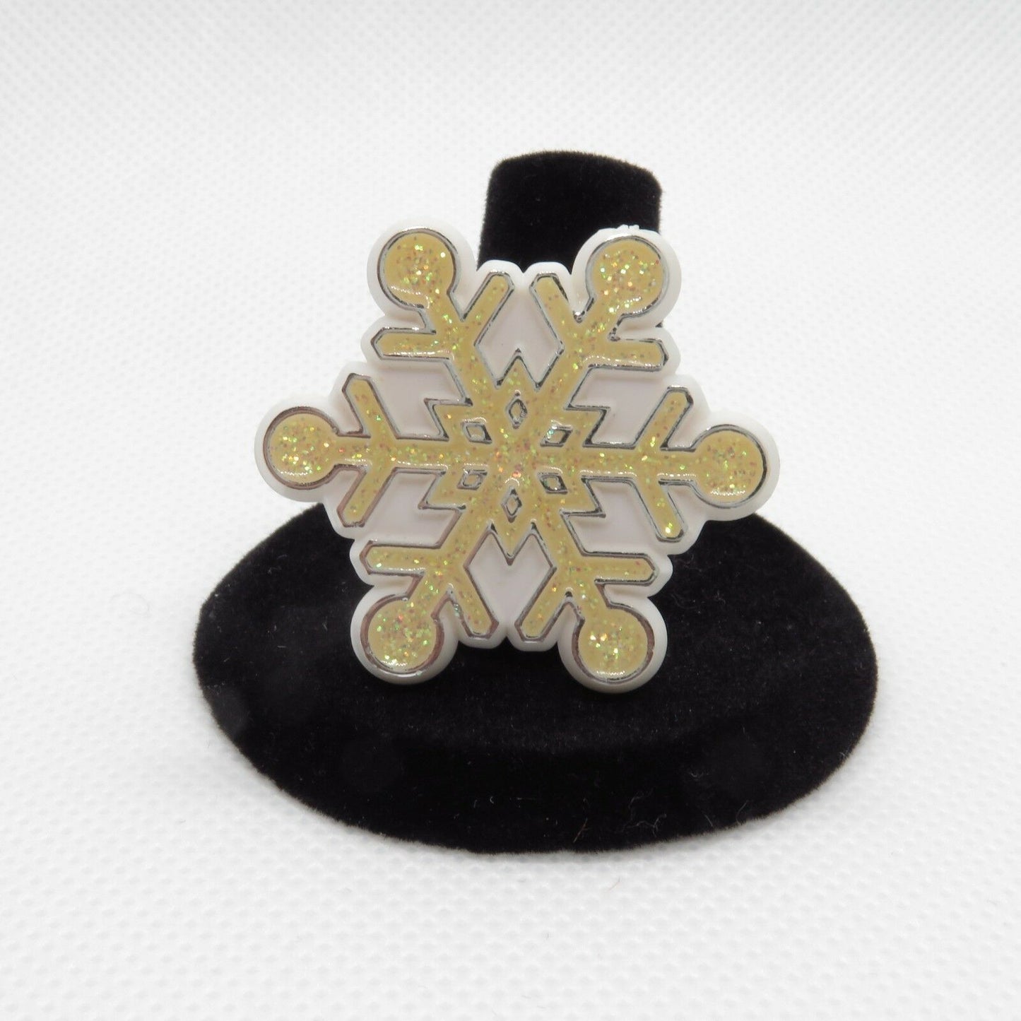 Snowflake Winter Christmas Pin Brooch Hallmark Vintage Holiday 1987 Jewelry - At Grandma's Table