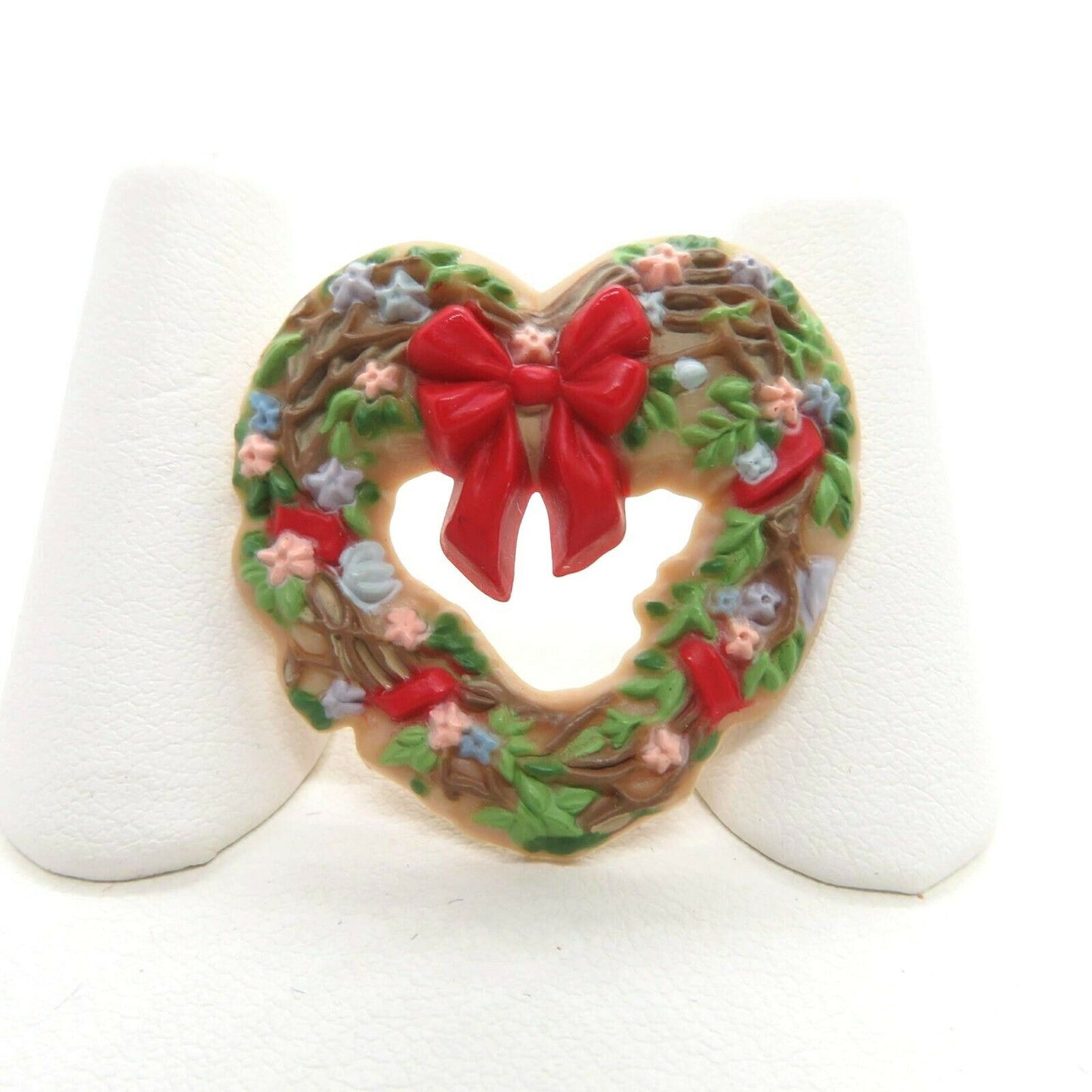 Heart Wreath Pin Brooch Vintage Christmas Hallmark Winter Red Bow 1985 Jewelry - At Grandma's Table