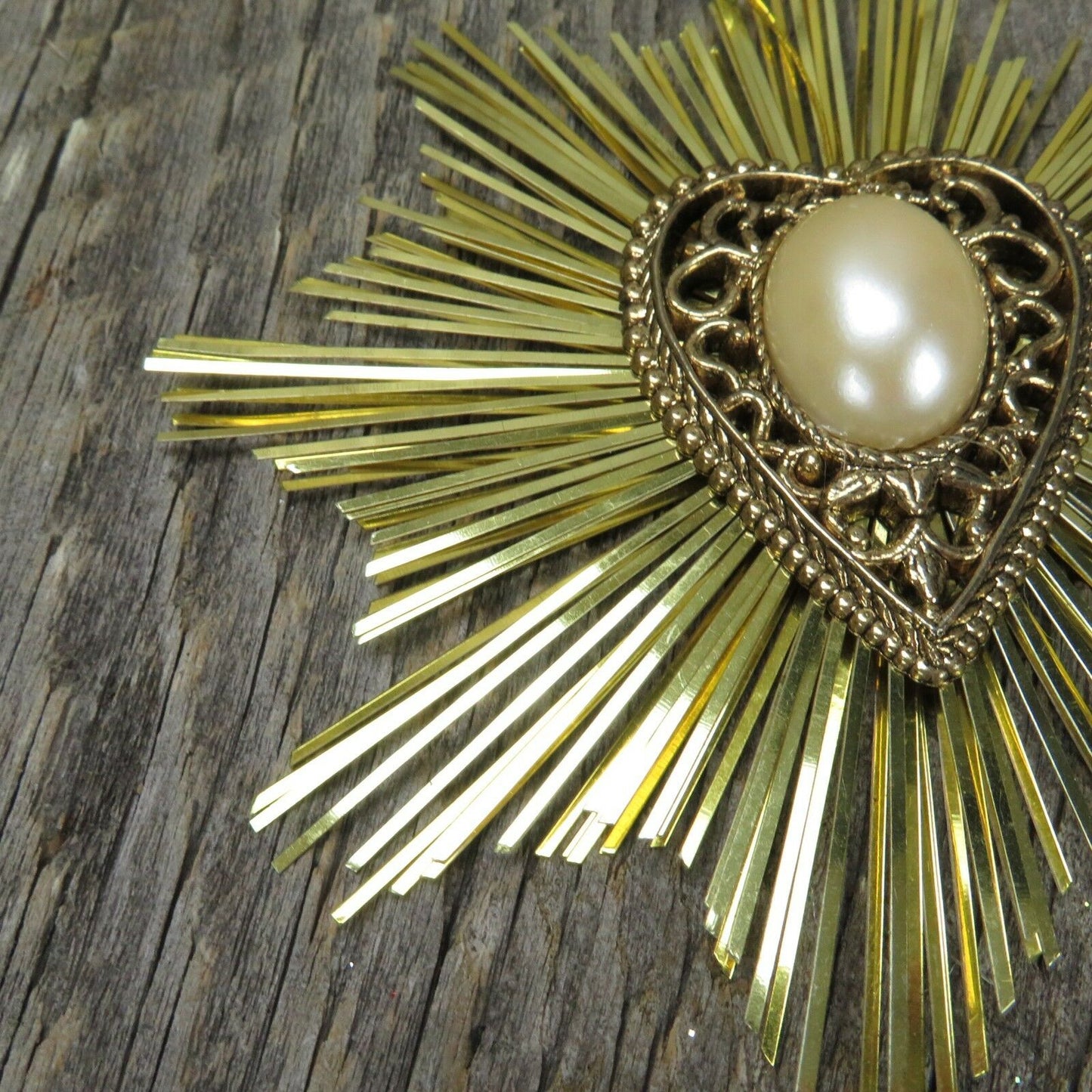 Vintage Starburst Christmas Ornament Filigree Heart Gold Foil Medallion Pearl - At Grandma's Table