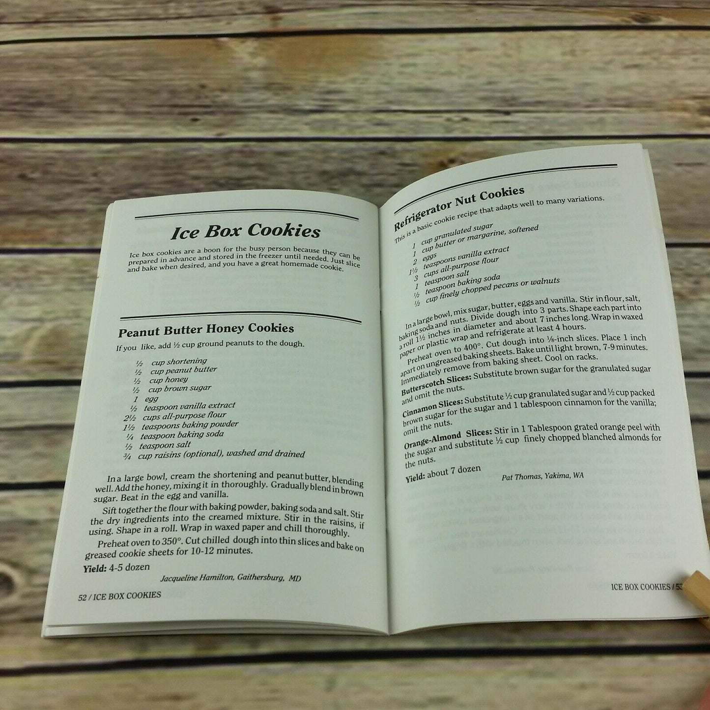 Vintage Cookbook Cookies Crunchy Chewy Nutty Crumbly 1989 American Cooking Guild - At Grandma's Table