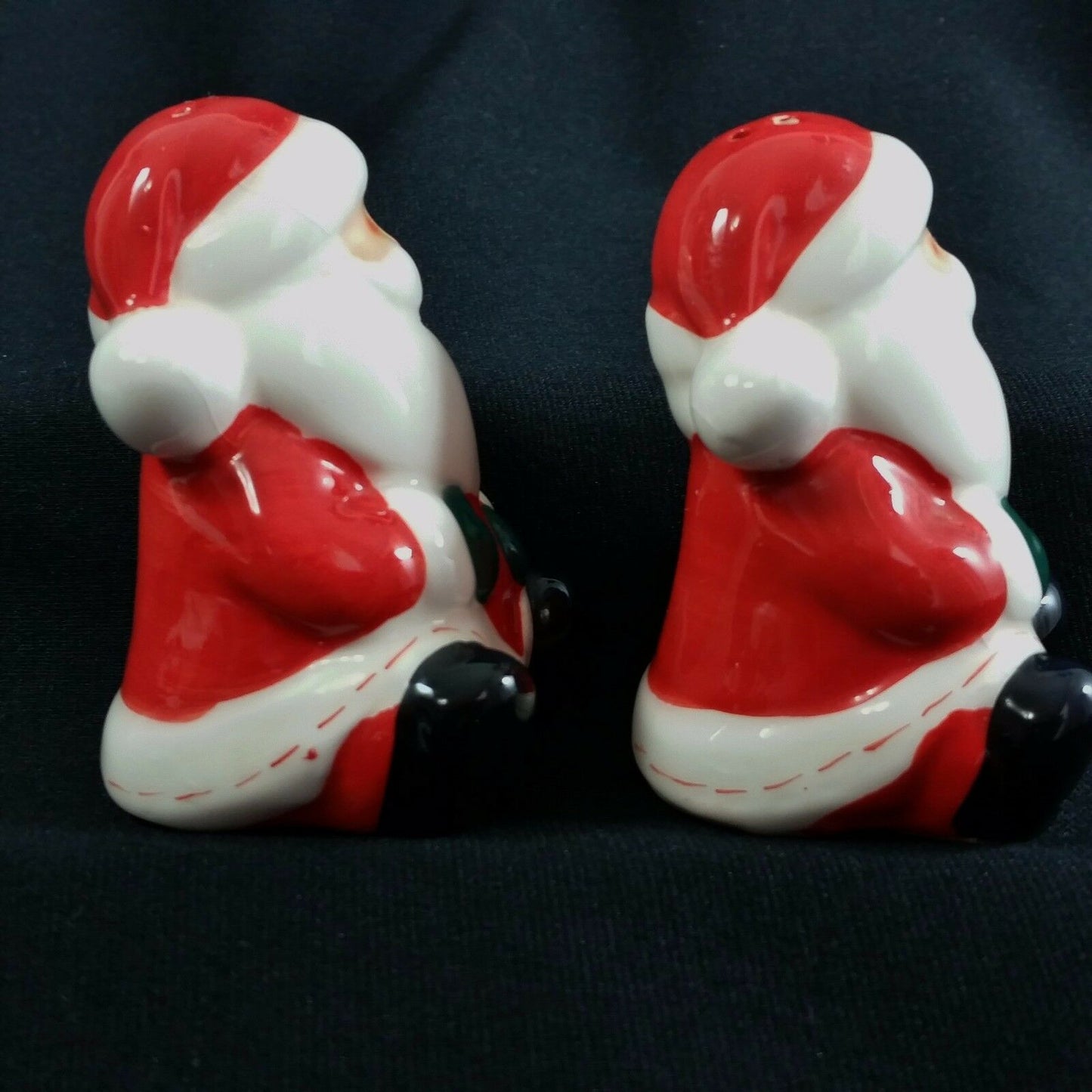 Santa Claus Salt Pepper Shakers Christmas Holiday Sitting Ceramic Decorations - At Grandma's Table