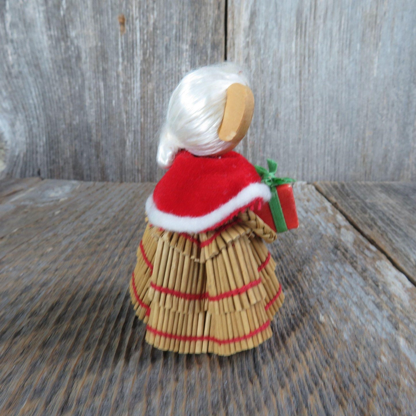 Mrs Claus Mouse Wood Figurine White Hair Felt Shawl Christmas Vintage