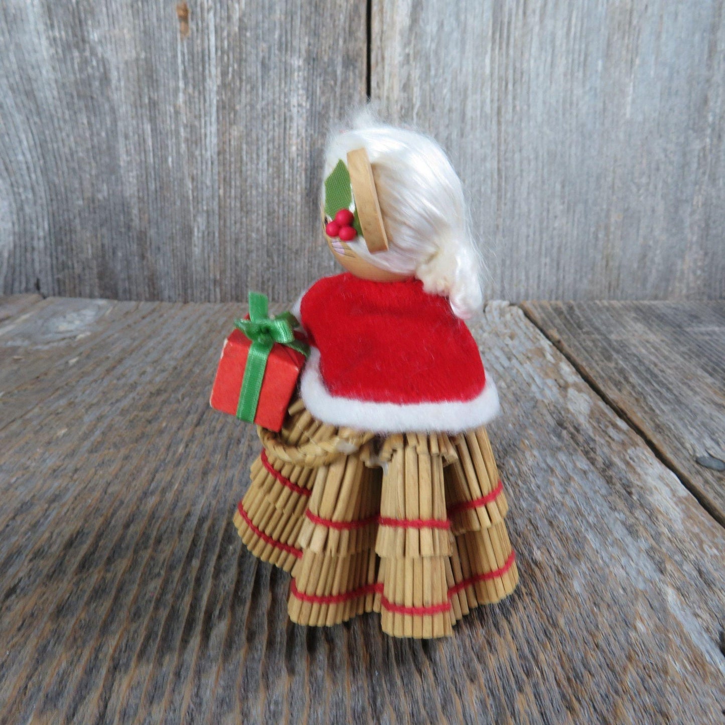 Mrs Claus Mouse Wood Figurine White Hair Felt Shawl Christmas Vintage