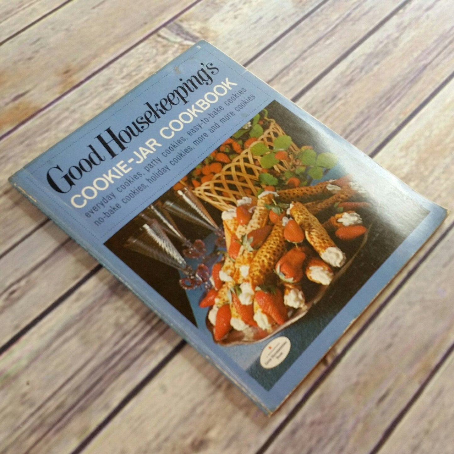 Vintage Cook Book Cookie Jar Cookbook Cookie Recipes 1967 Cooky Paperback Good Housekeeping Everyday Party Easy to Bake