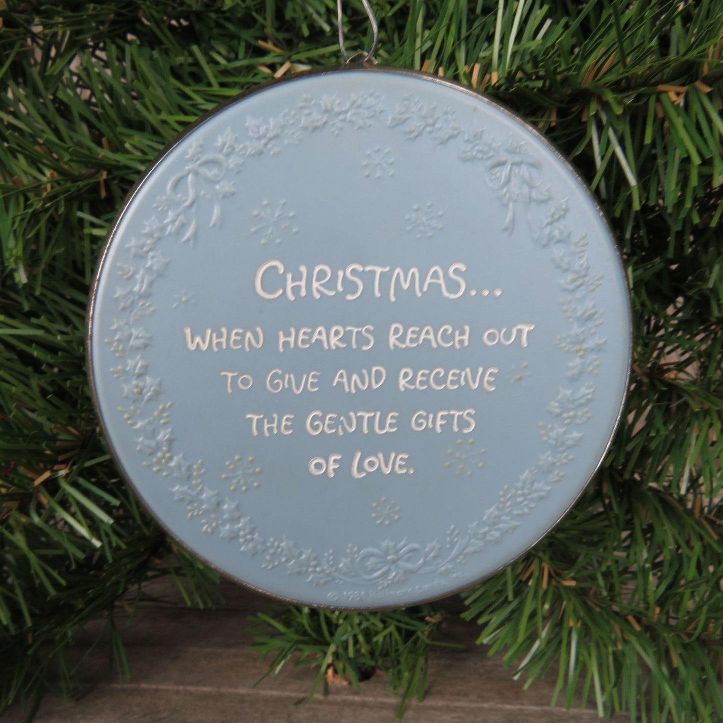 Vintage Cameo Ornament Betsey Clark Christmas When Hearts Reach Out Memories Hallmark 1981