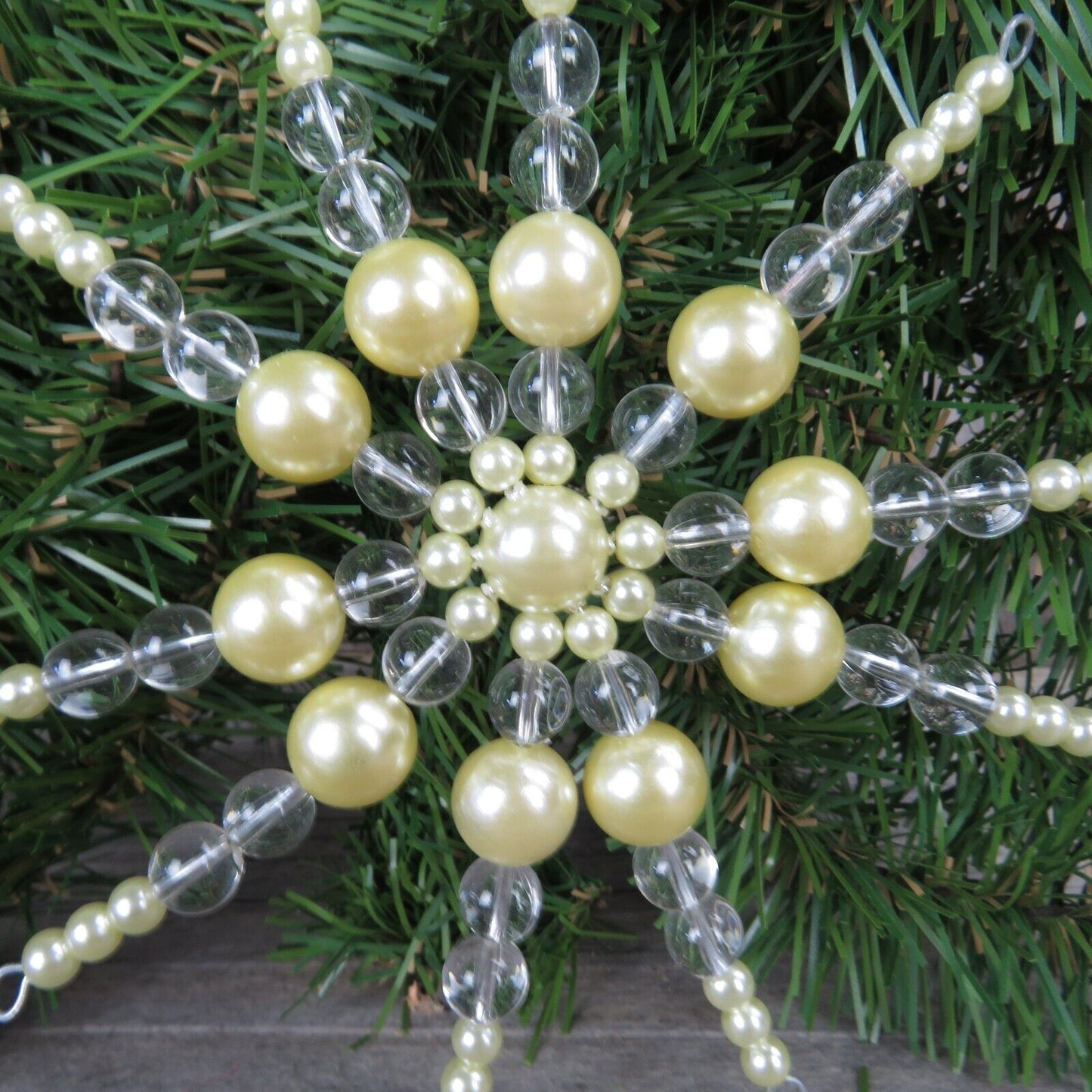 Snowflake Star Beaded Ornament Avon Christmas Wire Beads 2006