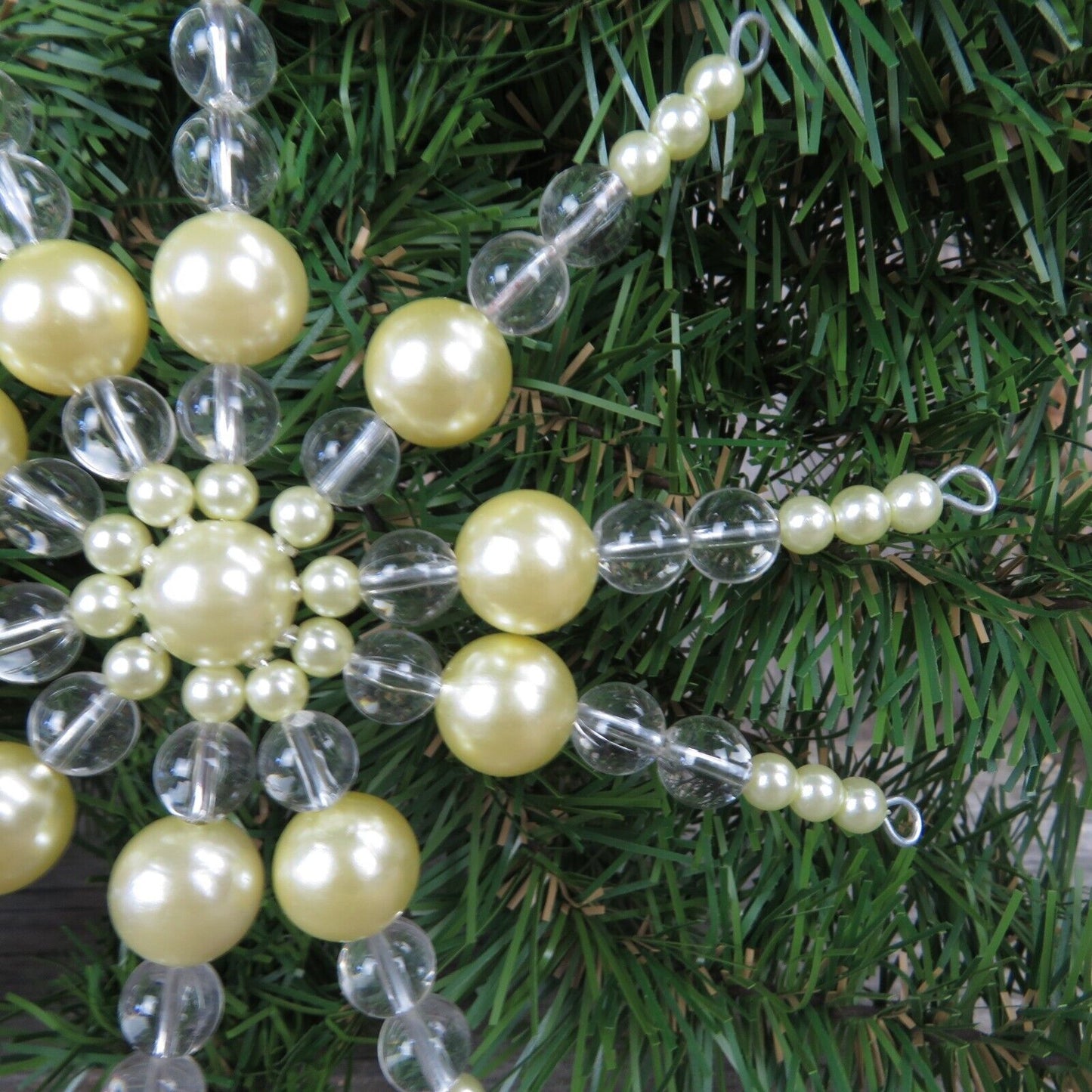 Snowflake Star Beaded Ornament Avon Christmas Wire Beads 2006