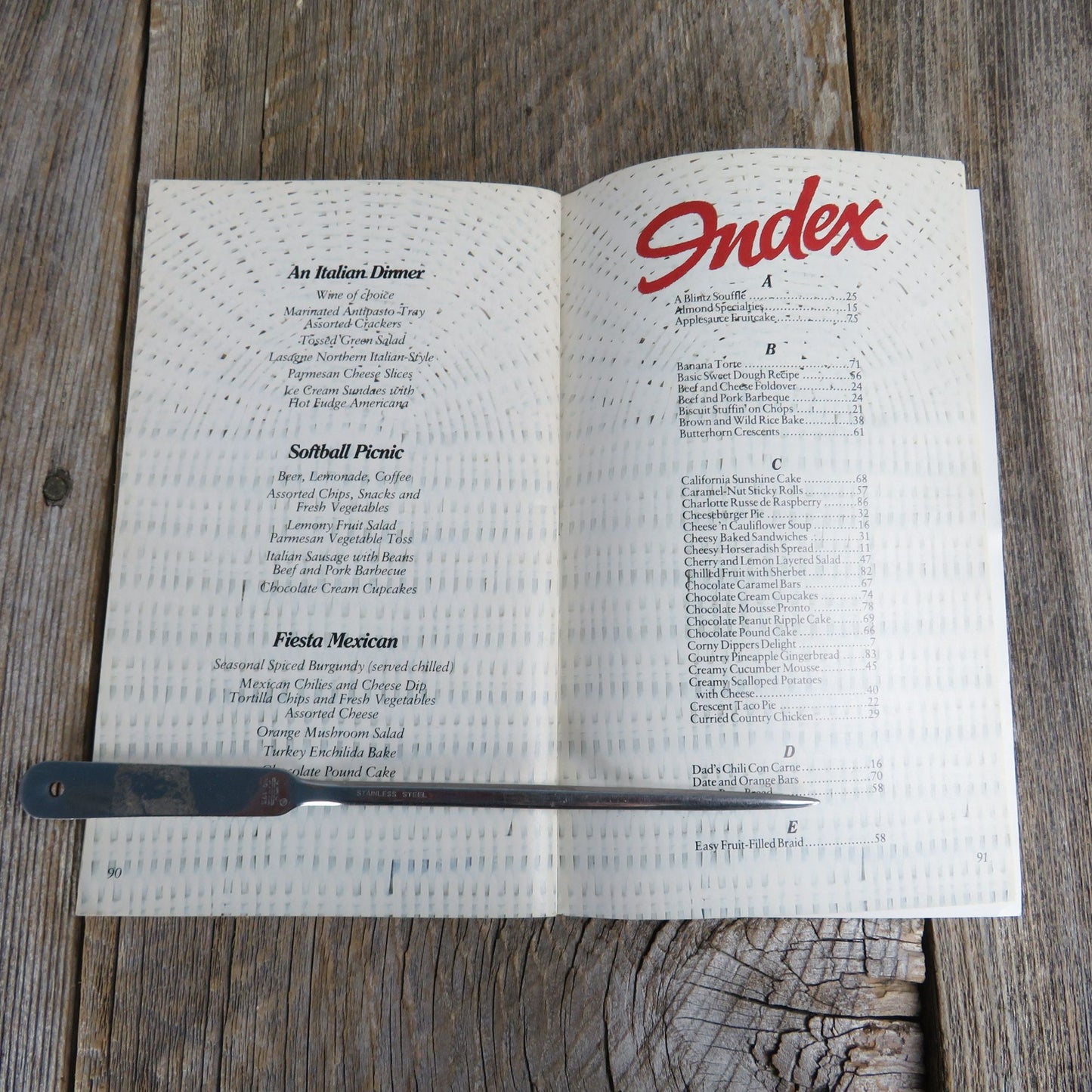 Vintage Best Recipes Pamphlet Cookbook Pillsbury Classic Favorites Grocery Store Booklet 1983