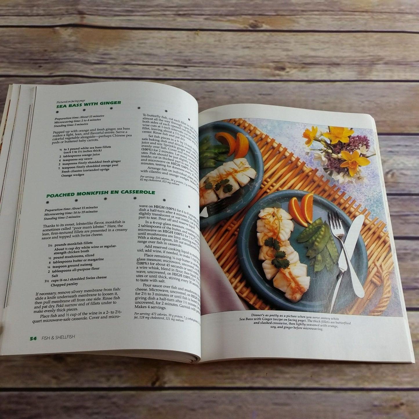 Vintage Cookbook Sunset Microwave Main Dishes 1990 Paperback Book Features Tips and Techniques Charts