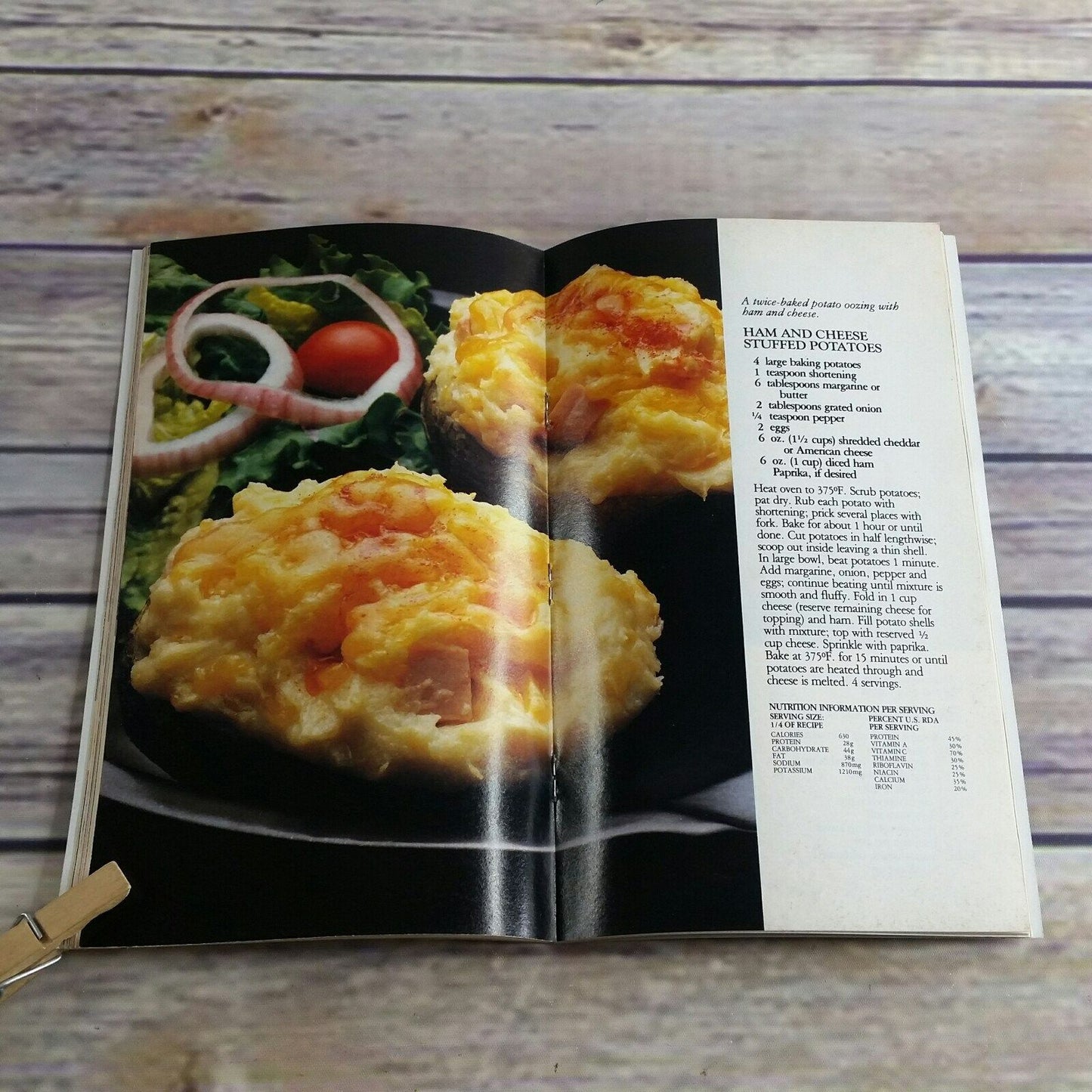 Vintage Pillsbury Hearty Main Dishes Cookbook Pamphlet Classic No. 24 1982 Booklet Recipes