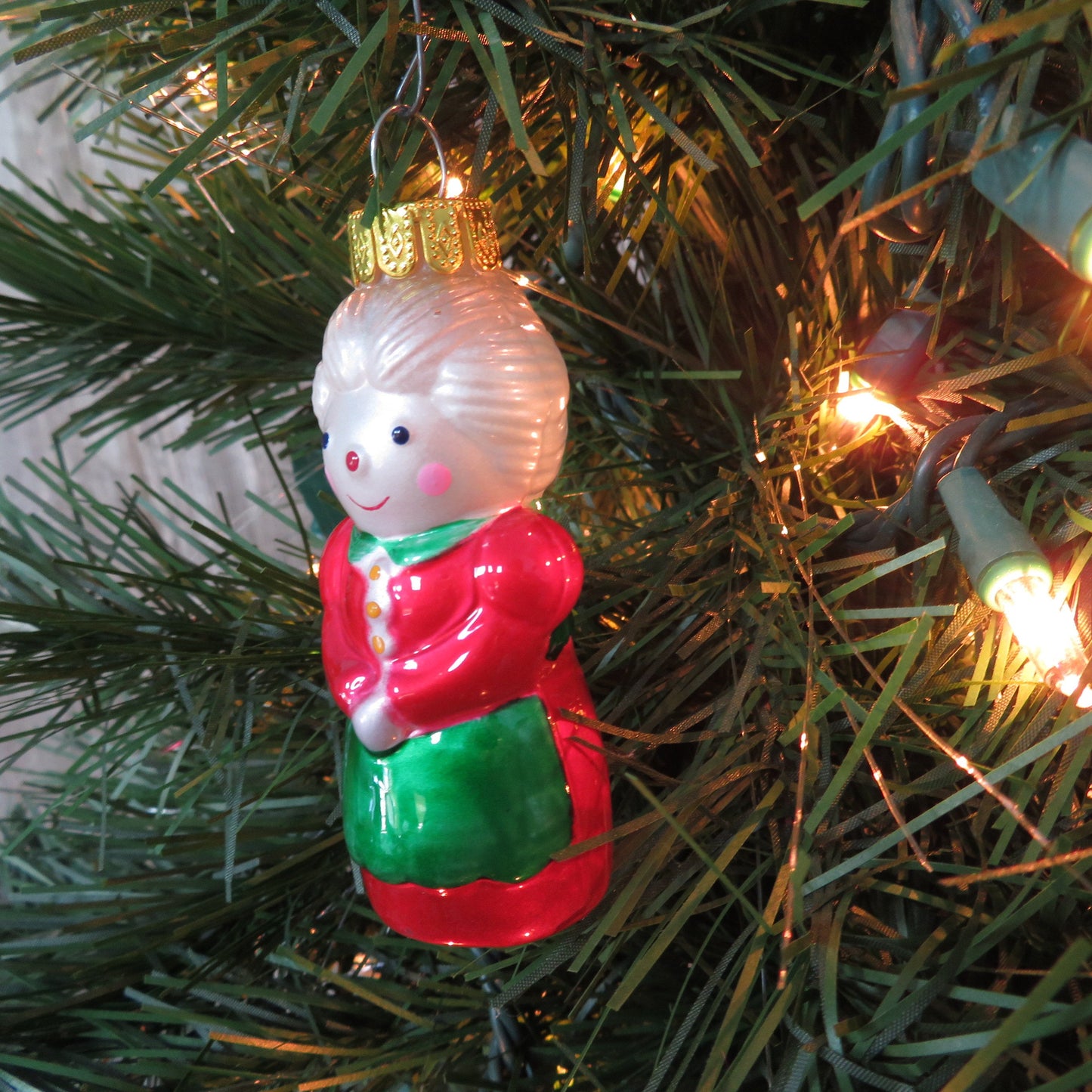 Vintage Mrs Claus Glass Painted Ornament Taiwan Snowman Red Dress Green Apron White Hair