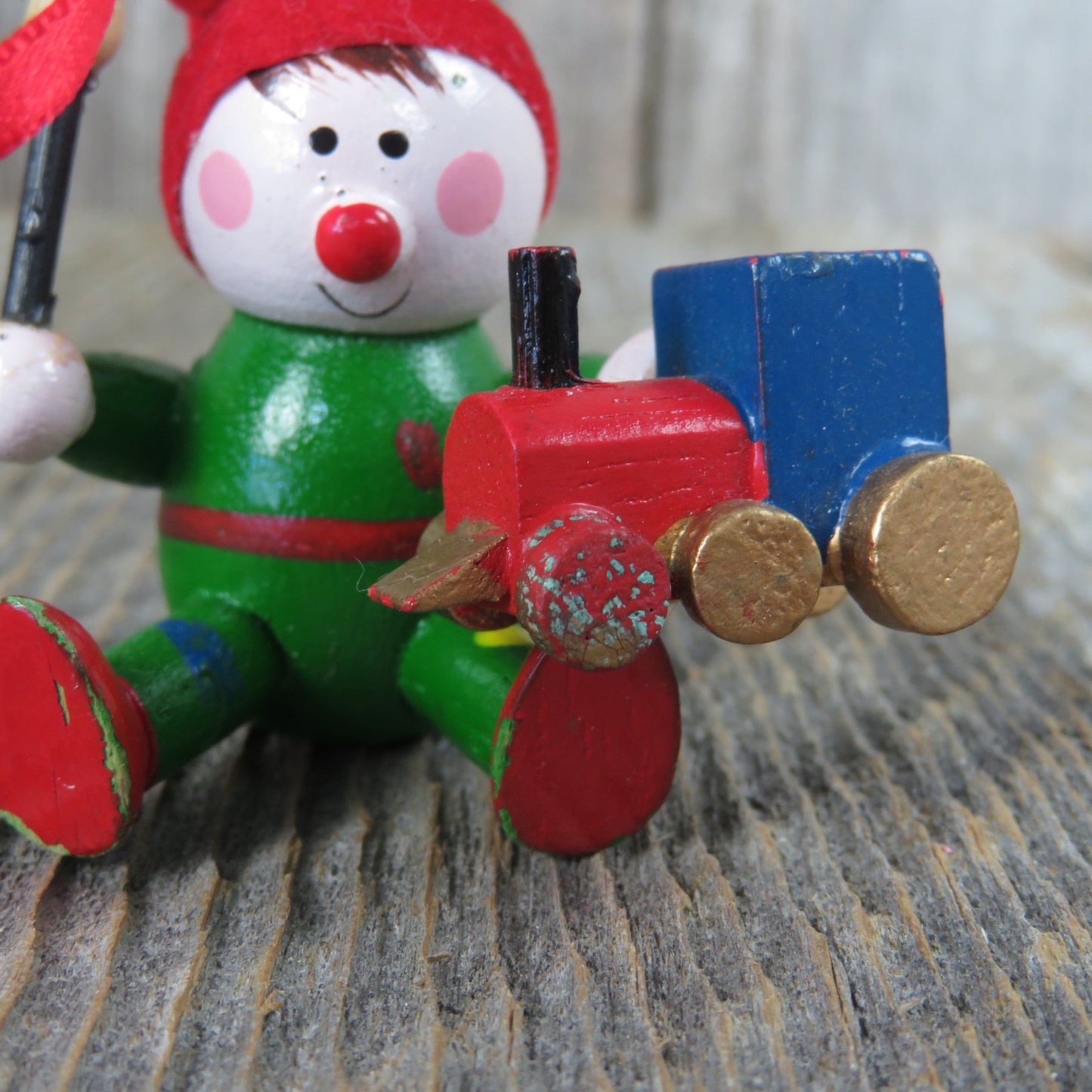 Vintage Elf with Train Wooden Ornament Dakin Green Red Toy Builder Christmas 1988 Taiwan