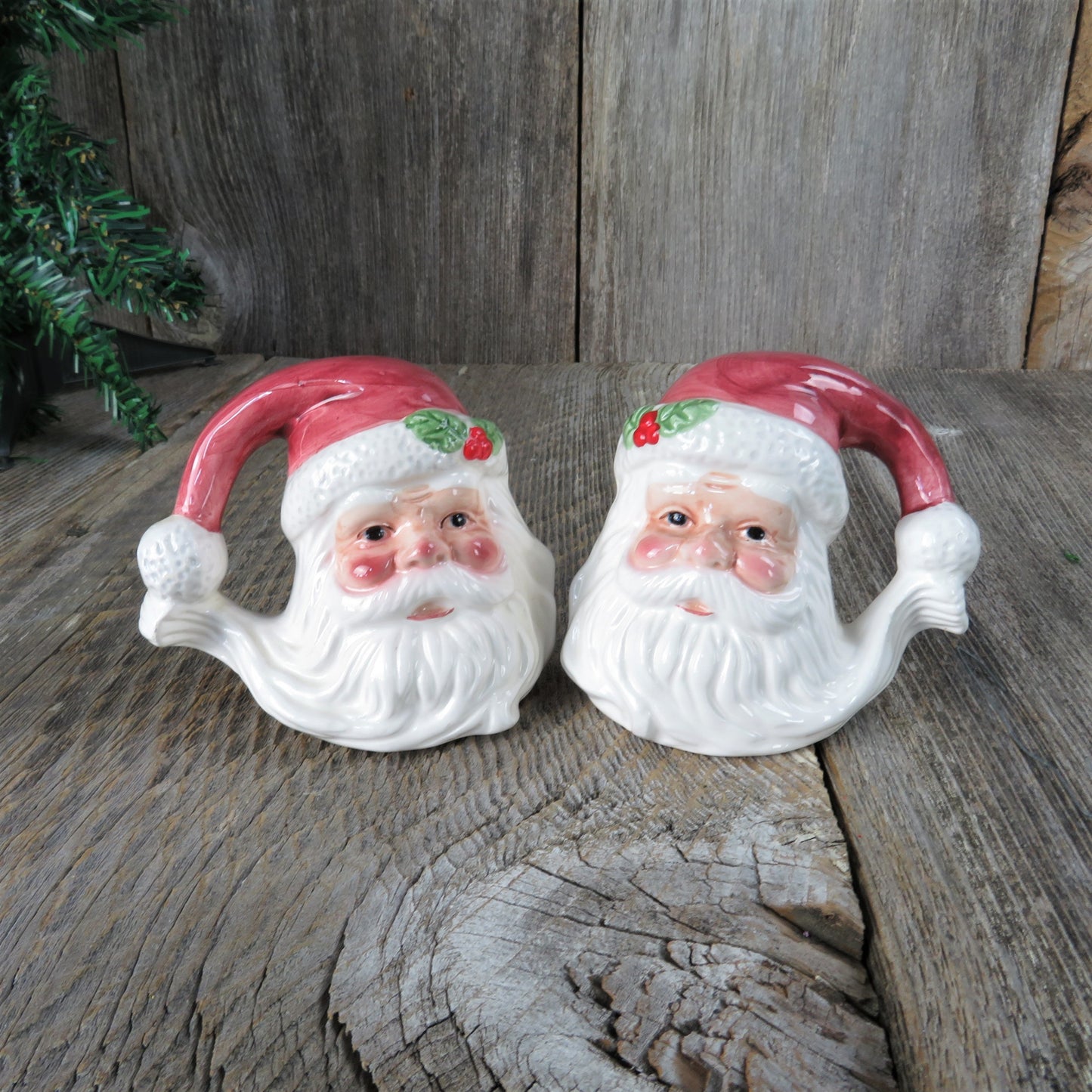 Vintage Santa Claus Salt & Pepper Shaker Ceramic Christmas Head Shaped 1997 Holiday