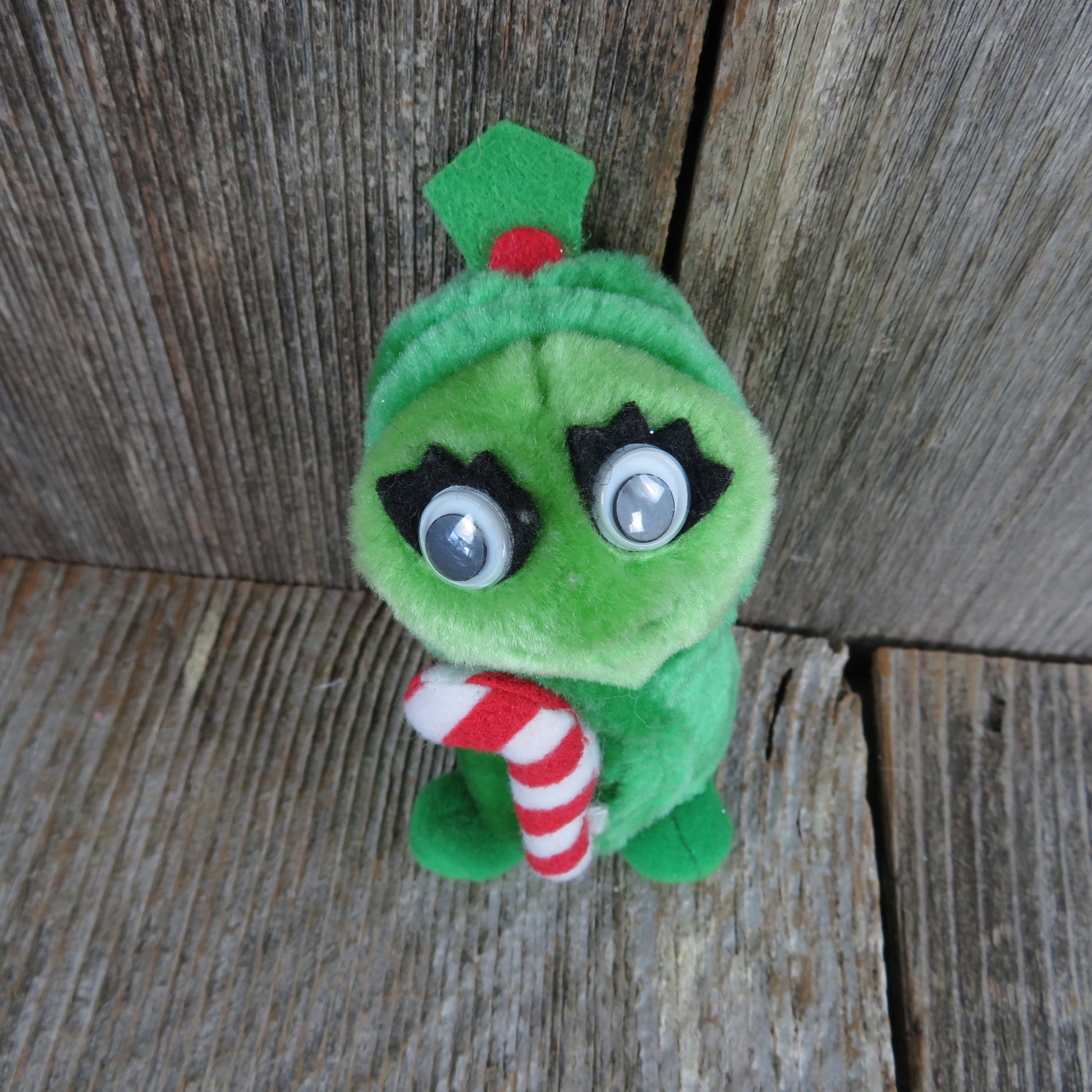 Vintage Peas Ornament Plush Christmas Yumkins Del Monte Fruit and Vegetables 1991 Green Candy Cane - At Grandma's Table