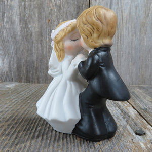 Vintage Kissing Bride Groom Figurine Cake Topper Ceramic Blonde Bisque Bouquet - At Grandma's Table