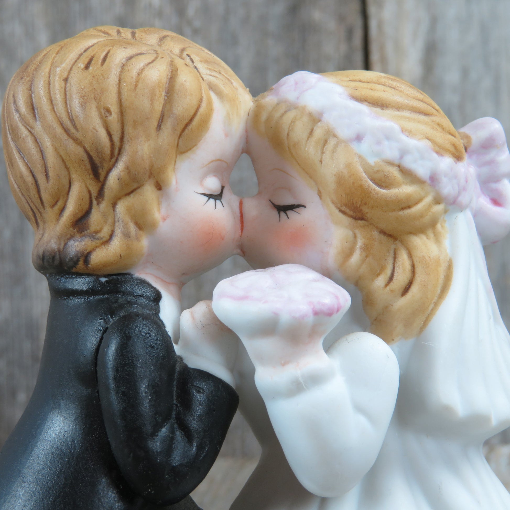 Vintage Kissing Bride Groom Figurine Cake Topper Ceramic Blonde Bisque Bouquet - At Grandma's Table