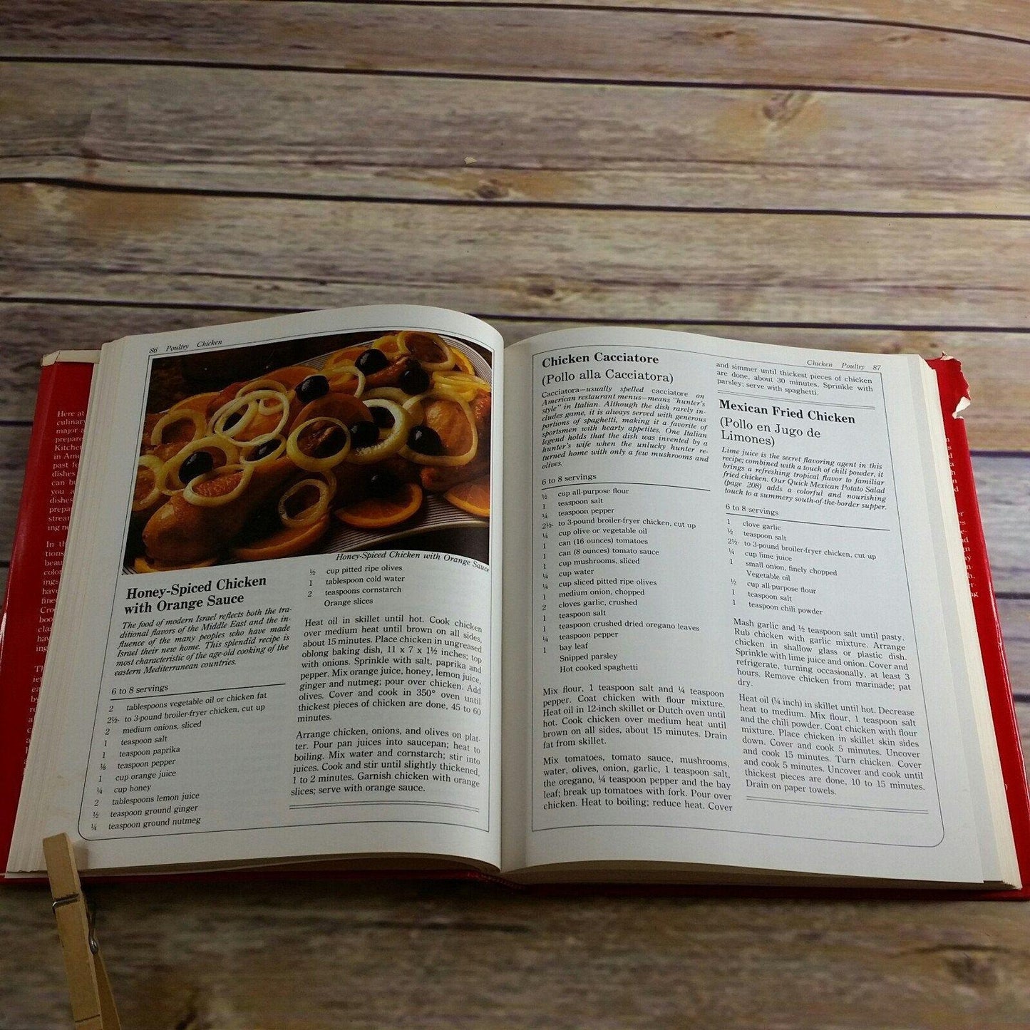Vintage Cookbook Betty Crocker International Cookbook Recipes 1980 Hardcover Starters Seafood Poultry Meats First Edition