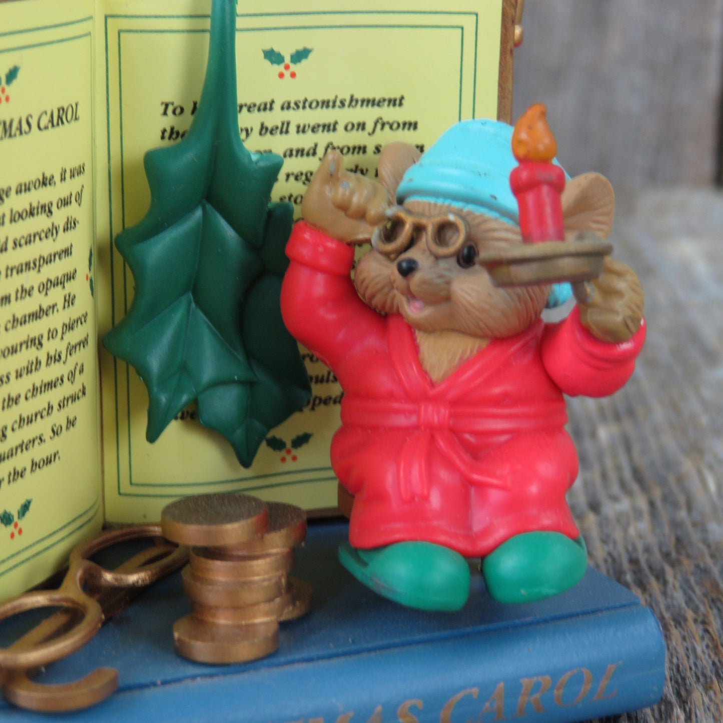 Vintage Mouse Reading Book Ornament Christmas Carol Glasses Dickens Westmar Book Lovers 1996