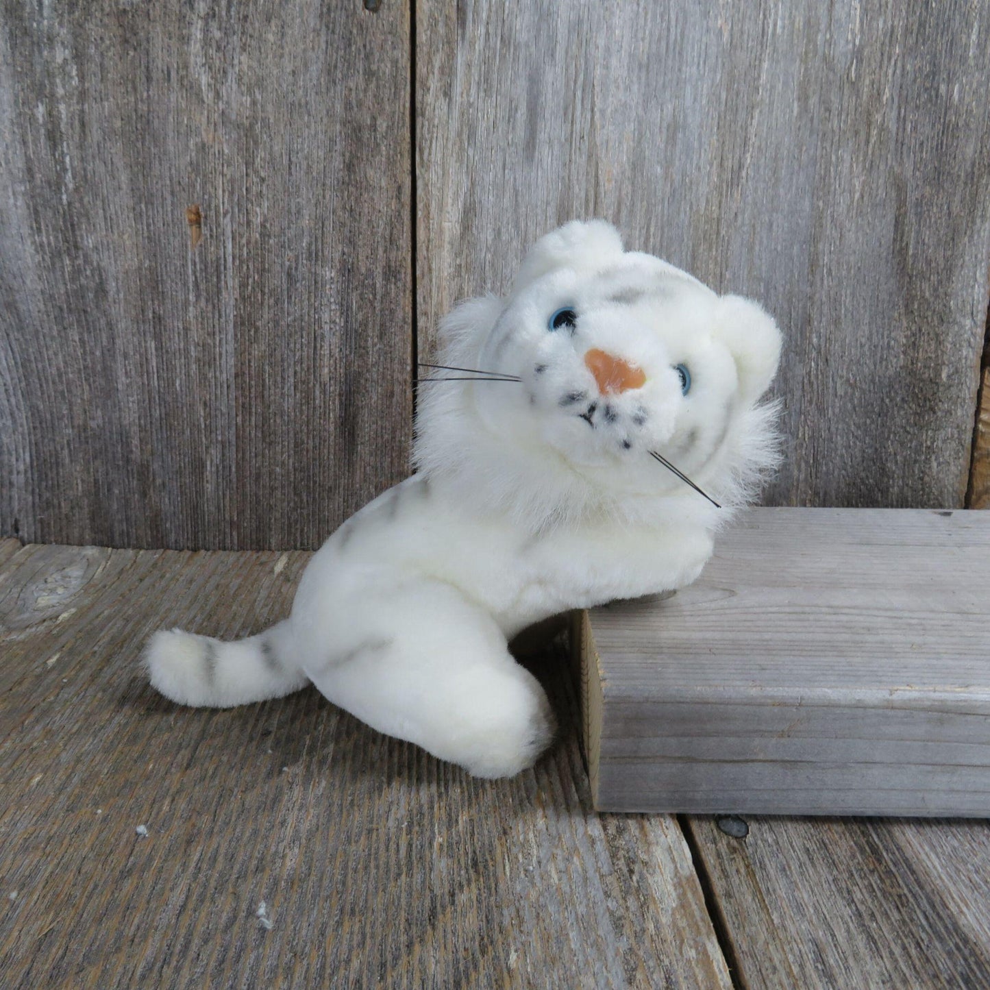 Vintage White Bengal Tiger Plush Cat Cub Stuffed Sigfried Roy Las Vegas Mirage 7 inches 1999
