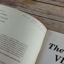 Load image into Gallery viewer, Vintage The Vinegar Book 1996 12th Edition Paperback Emily Thacker Folklore and Historical Solutions Recipes