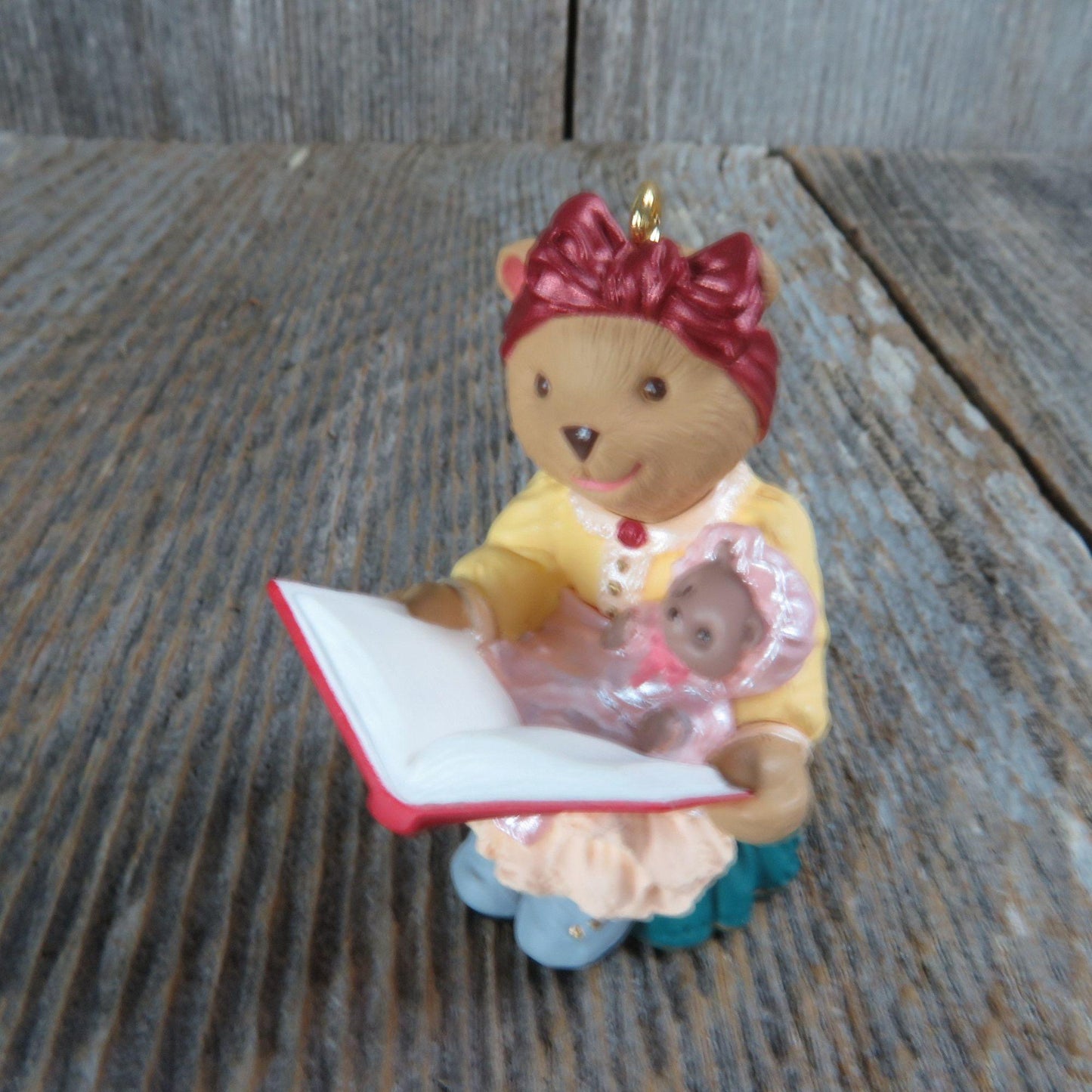 Vintage Bearnadette Bearingers Ornament Bear Sister Hallmark Christmas Reading Night Before Christmas 1993