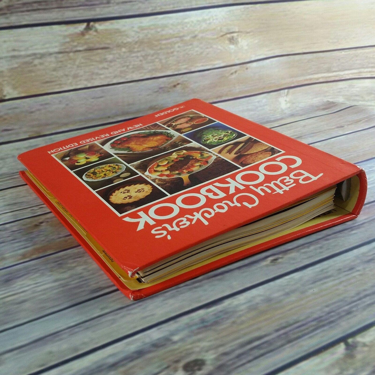 Vintage Cookbook Betty Crocker Recipes 1969 5 Ring Binder Cook Book Golden Press