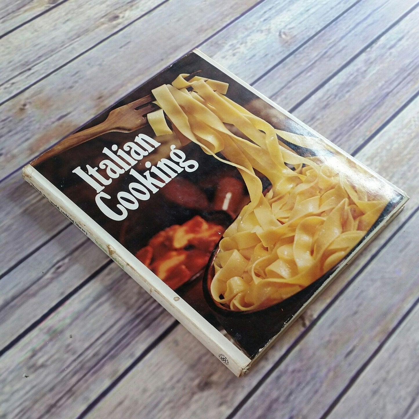 Vintage Italian Cookbook Italian Cooking Recipes Luisa de Ruggieri 1973 Hardcover WITH Dust Jacket Round the World Cooking Libray