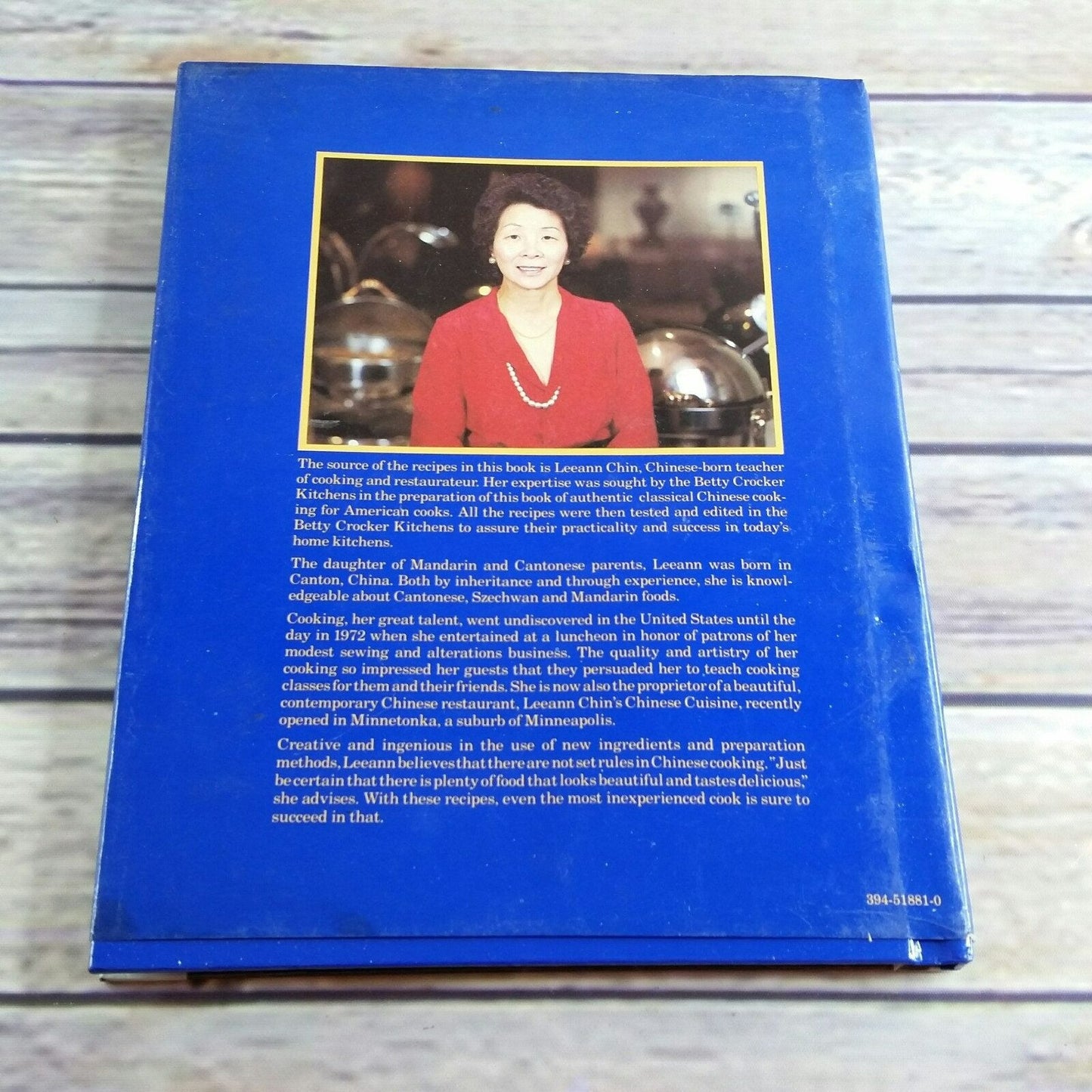 Vintage Cookbook Betty Crocker Chinese Cookbook 1981 Hardcover Leeann Chin WITH Dust Jacket