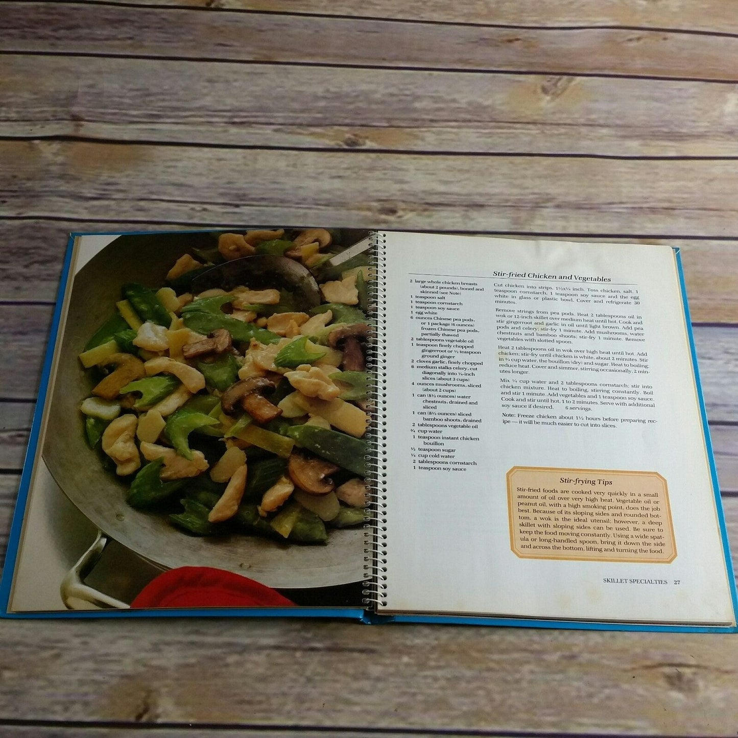 Vintage Cookbook Chicken Recipes Betty Crocker 1985 Second Printing Golden Press Spiral Bound