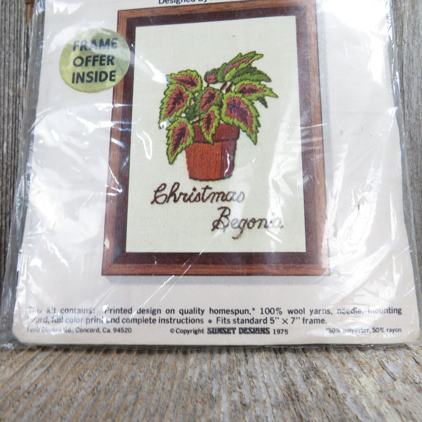 Vintage Crewel Embroidery Kit Christmas Begonia Jiffy Stitchery Sunset Designs Plants Floral #332