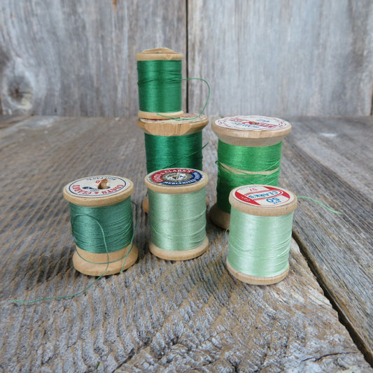 Green Thread Wooden Spools Set Coat's and Clark's J&P Coats Boilfast Craft Part Wood - At Grandma's Table