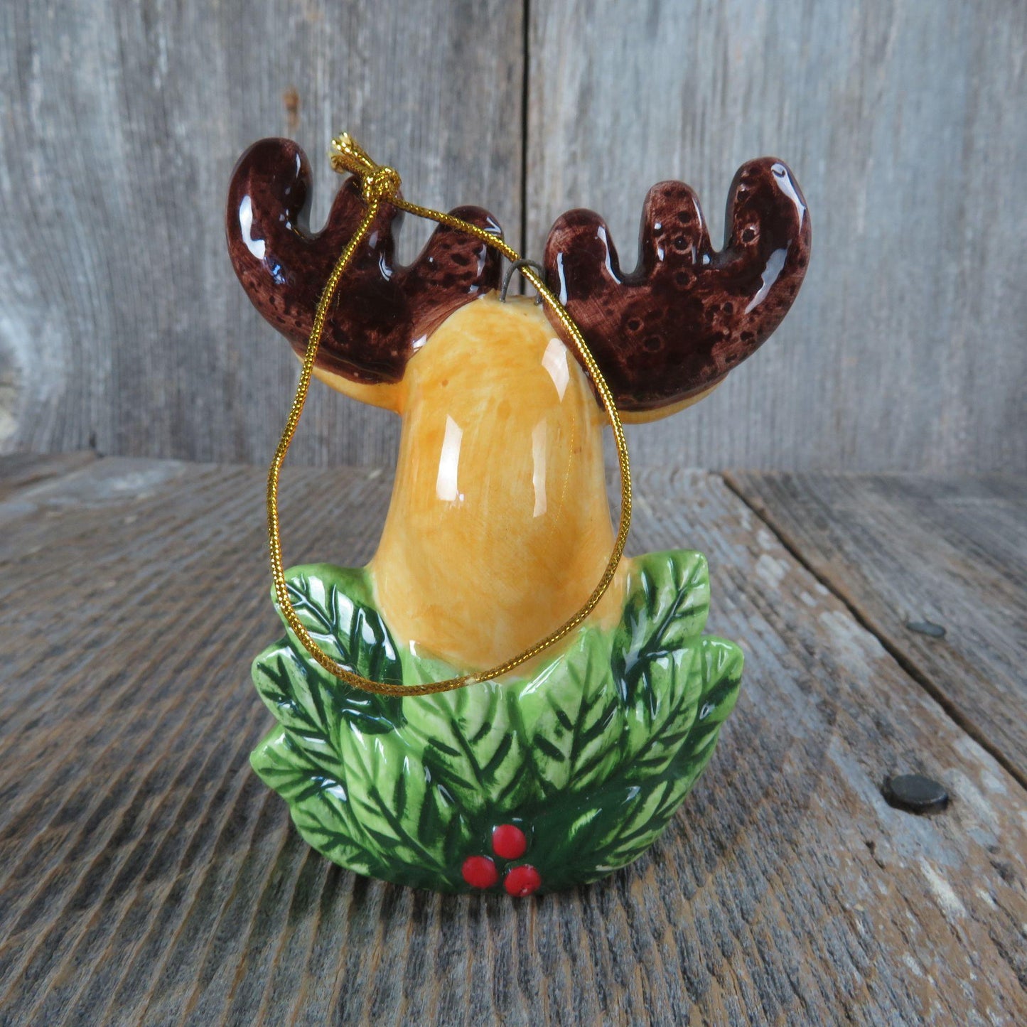 Vintage Moose Head Ornament Porcelain Ceramic Glossy Wreath Bow Christmas
