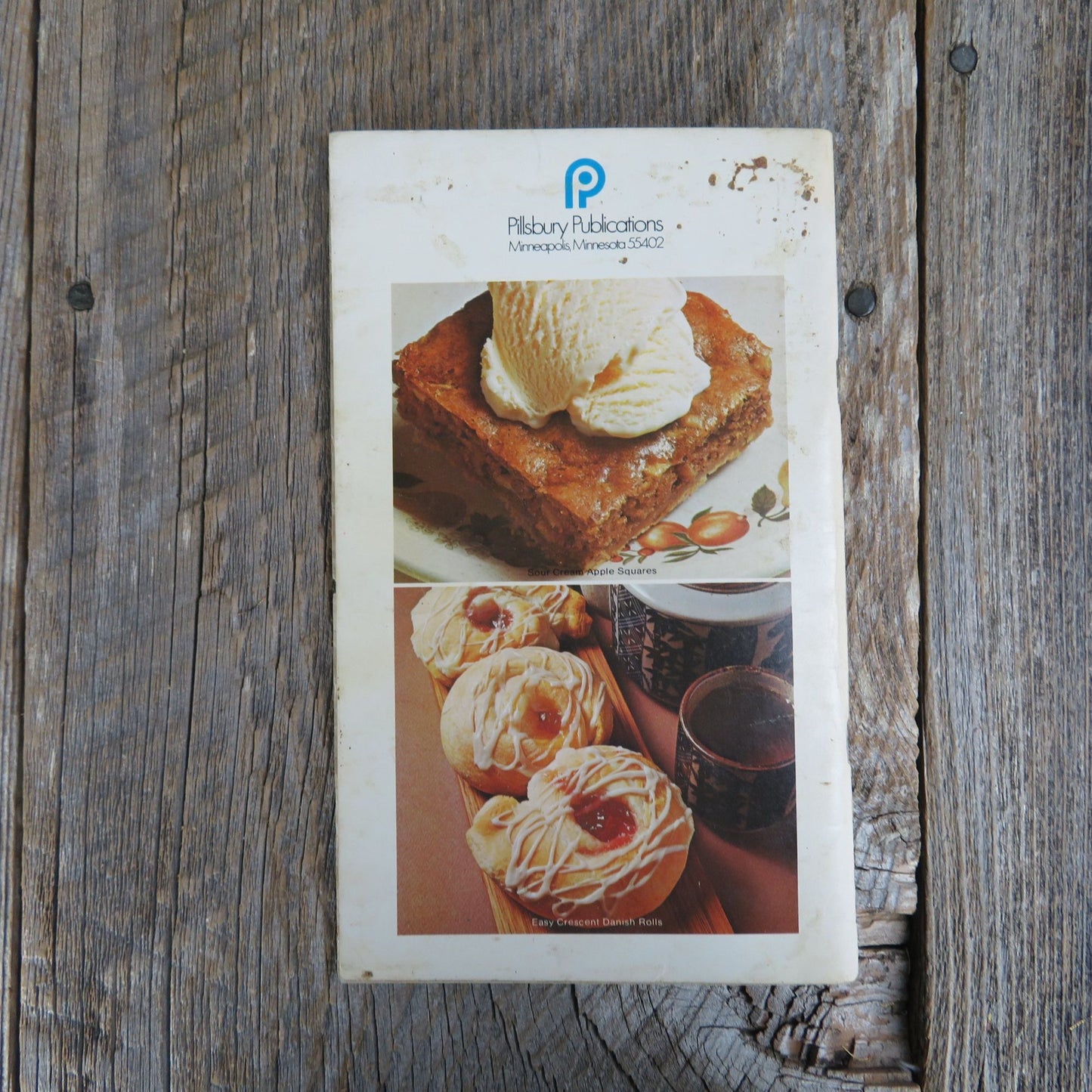 Bake Off Cook Book Pillsbury 26th Annual Winning Recipes 1975 Paperback Booklet Grocery Store Booklet Vintage Cookies Cakes
