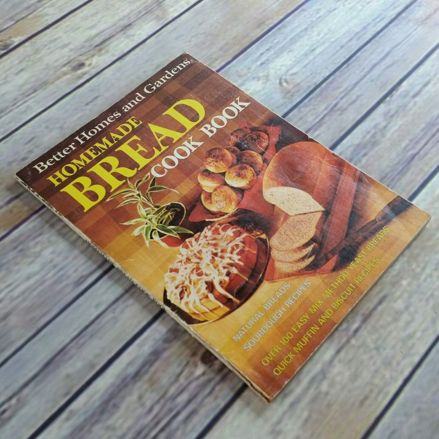 Vintage Cookbook Homemade Breads Recipes Better Home and Gardens 1981 Paperback Bread Recipes Baking Bread yeast Breads Sourdough Natural