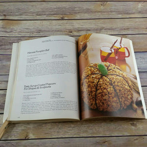 Vintage Cookbook Popcorn Larry Kusche 200 New Ways to Enjoy Popcorn 1977 Paperback Pop Corn Recipes