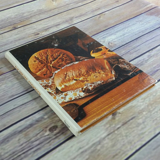 Vintage Cook  Book Breads Cookbook Recipes 1977 Southern Living Hardcover Yeast Breads Quick Breads Shortcut Breads with Mixes