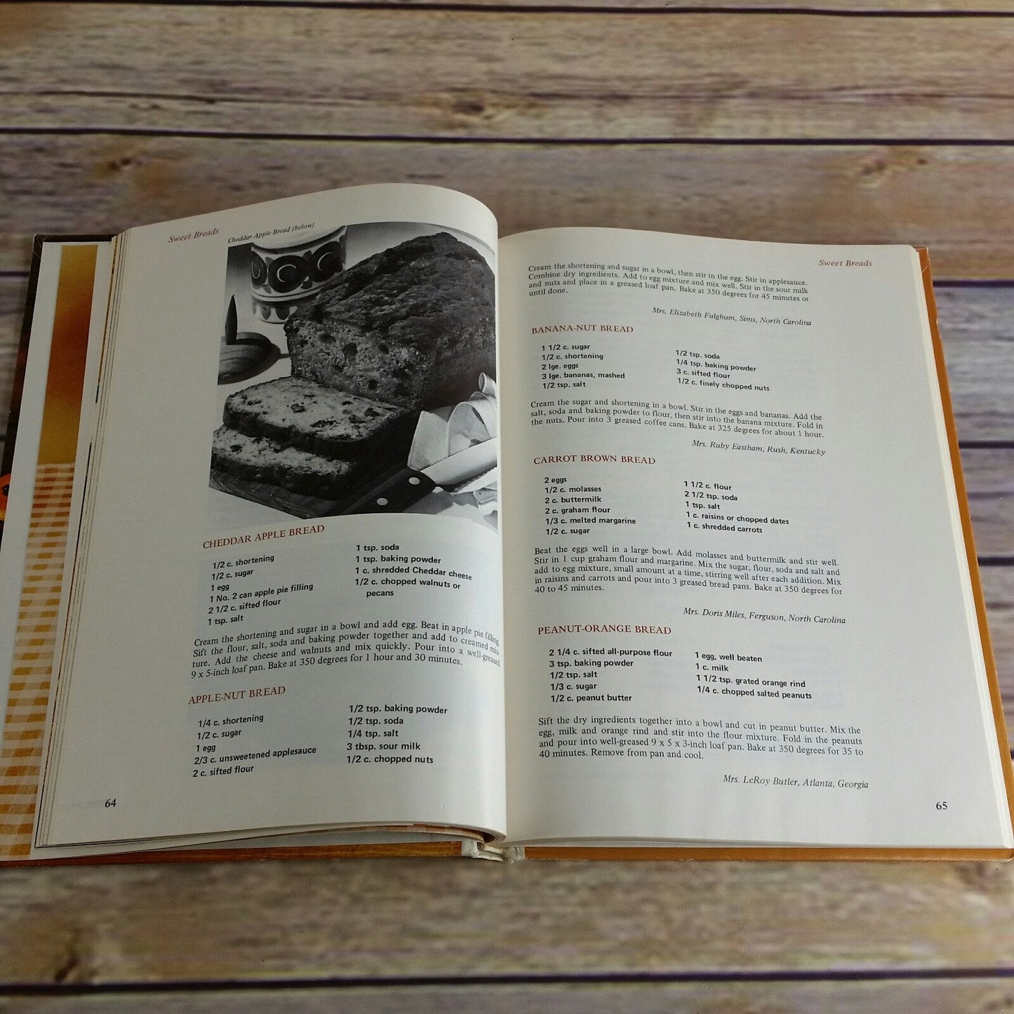 Vintage Cook  Book Breads Cookbook Recipes 1977 Southern Living Hardcover Yeast Breads Quick Breads Shortcut Breads with Mixes