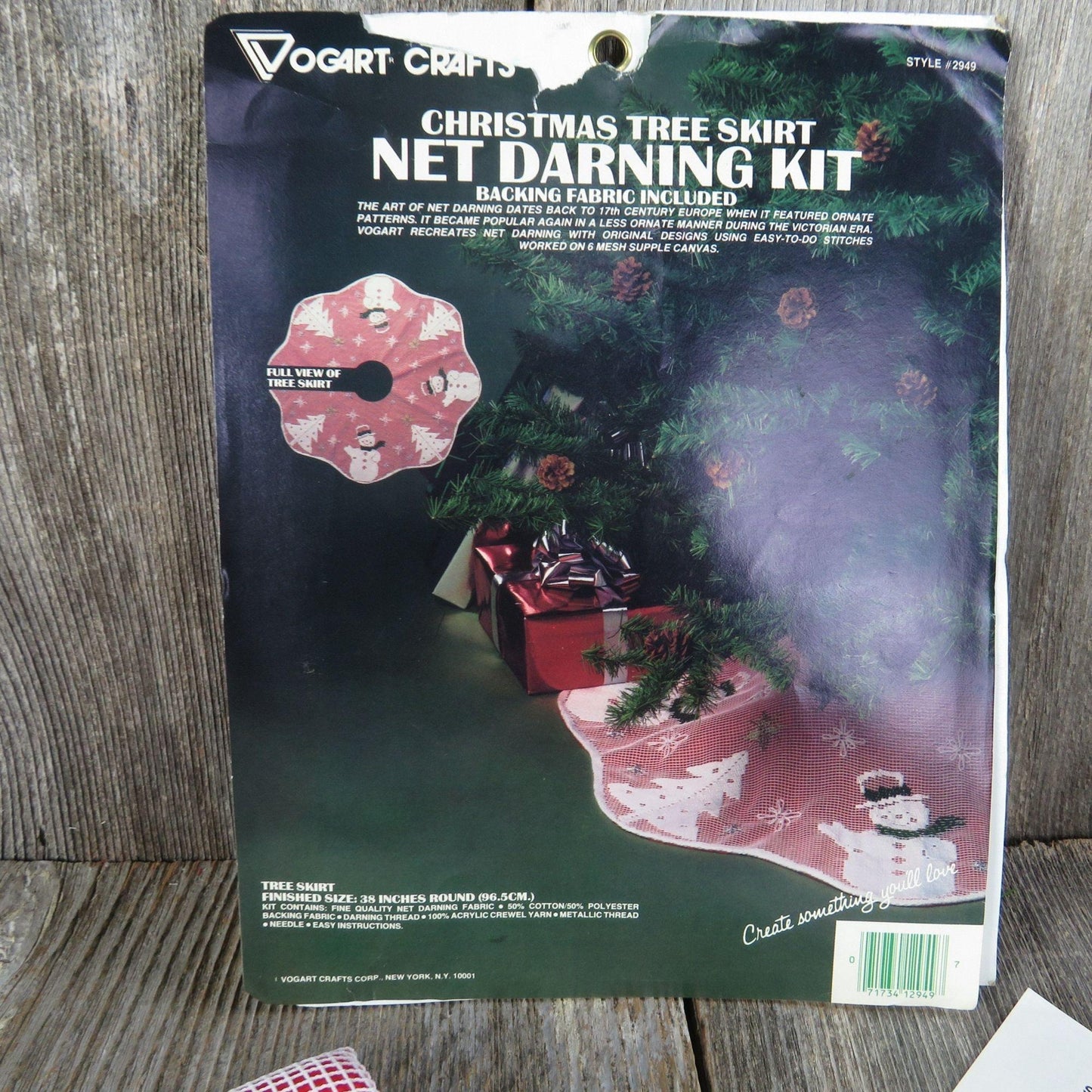 Vintage Christmas Tree Skirt Lace Net Darning Kit Snowman Vogart Crafts 2944 Filet Lace Embroidery Craft Kit White Red