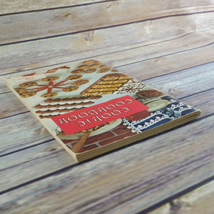 Vintage Cookie Cookbook 1965 Over 500 Cookie Recipes Favorite Recipes Press Paperback Cookies
