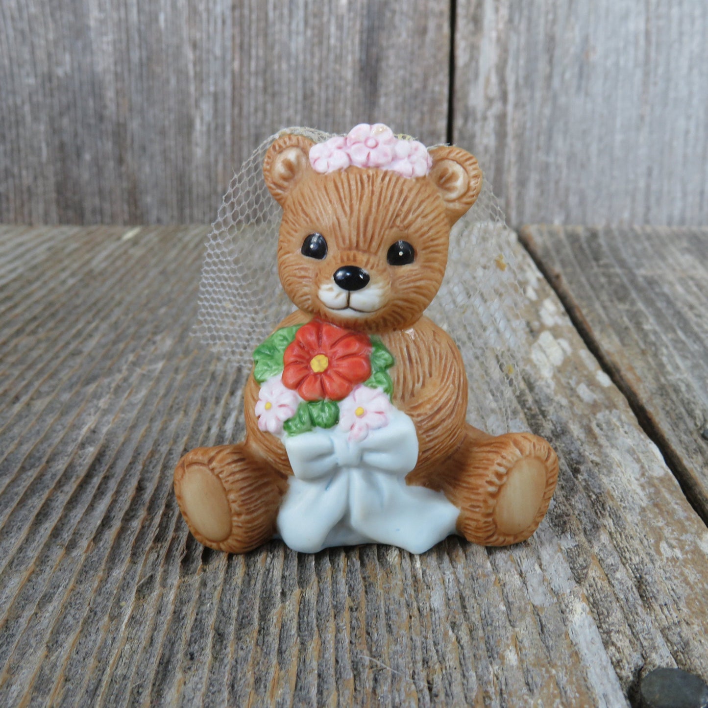 Bride Bear with Bouquet Figurine Sitting Veil Homco Vintage # 1413 Wedding Bridal Shower Cake Topper
