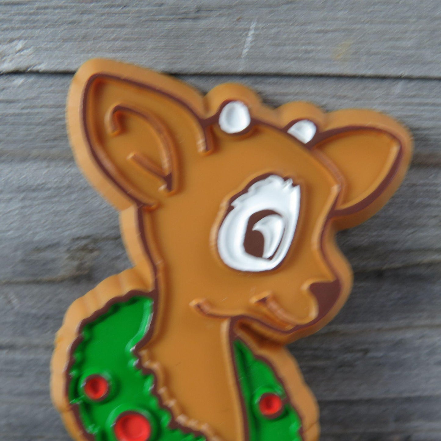 Vintage Reindeer Christmas Pin Brooch Hallmark Wreath Brown Green Holiday
