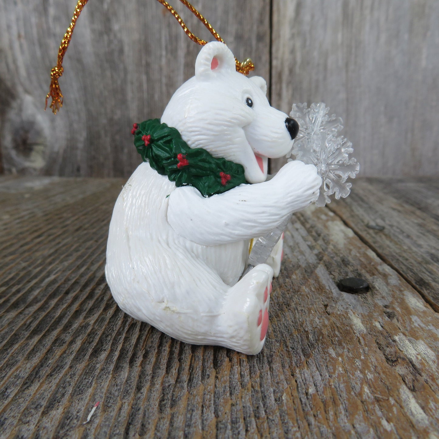 Vintage Polar Bear Ornament Snowflakes Christmas Wreath White Westmar