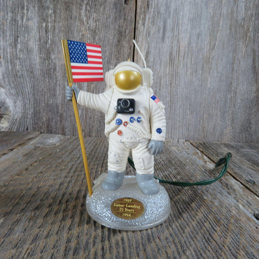 Vintage Astronaut Ornament Lunar Landing Neil Armstrong Christmas Eagle Has Landed Light Sound Hallmark 1994 Video