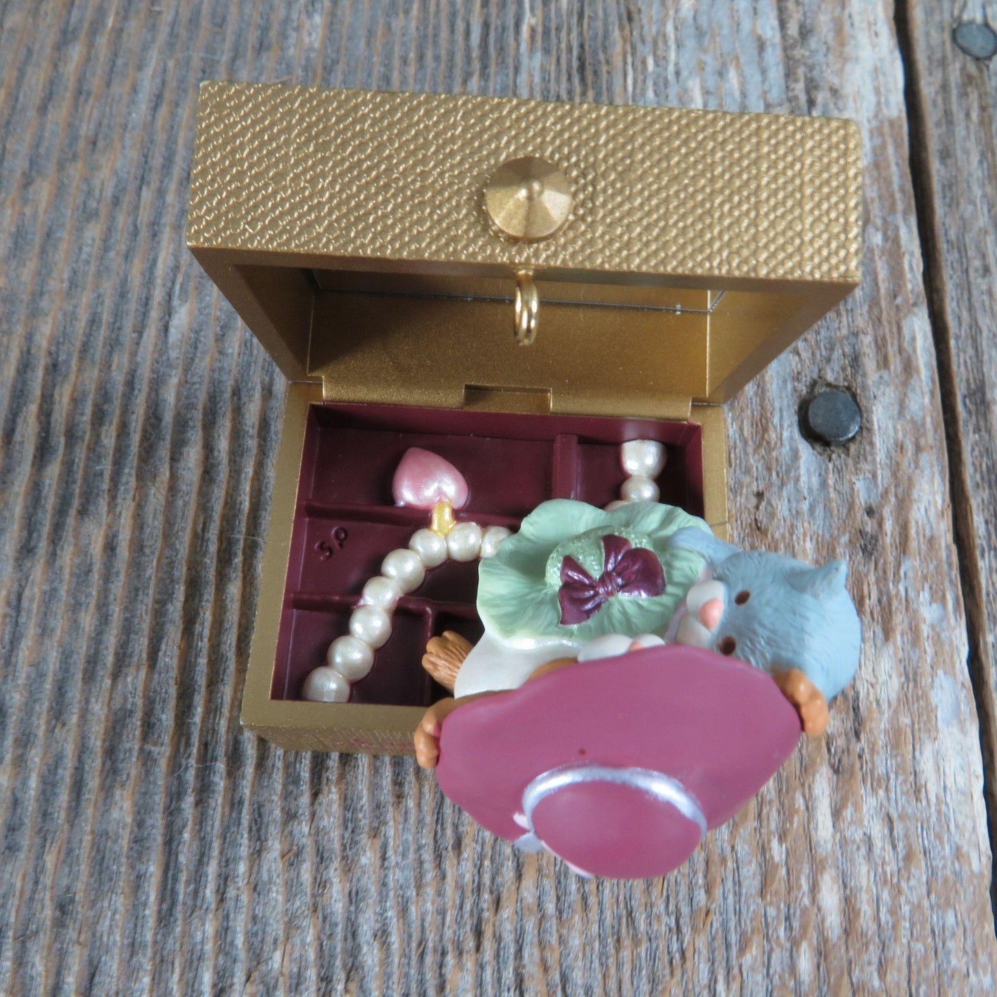 Vintage Cat Kitten Sisters to Sister Jewelry Box Ornament Hallmark Sisters are Treasured Friends 1997