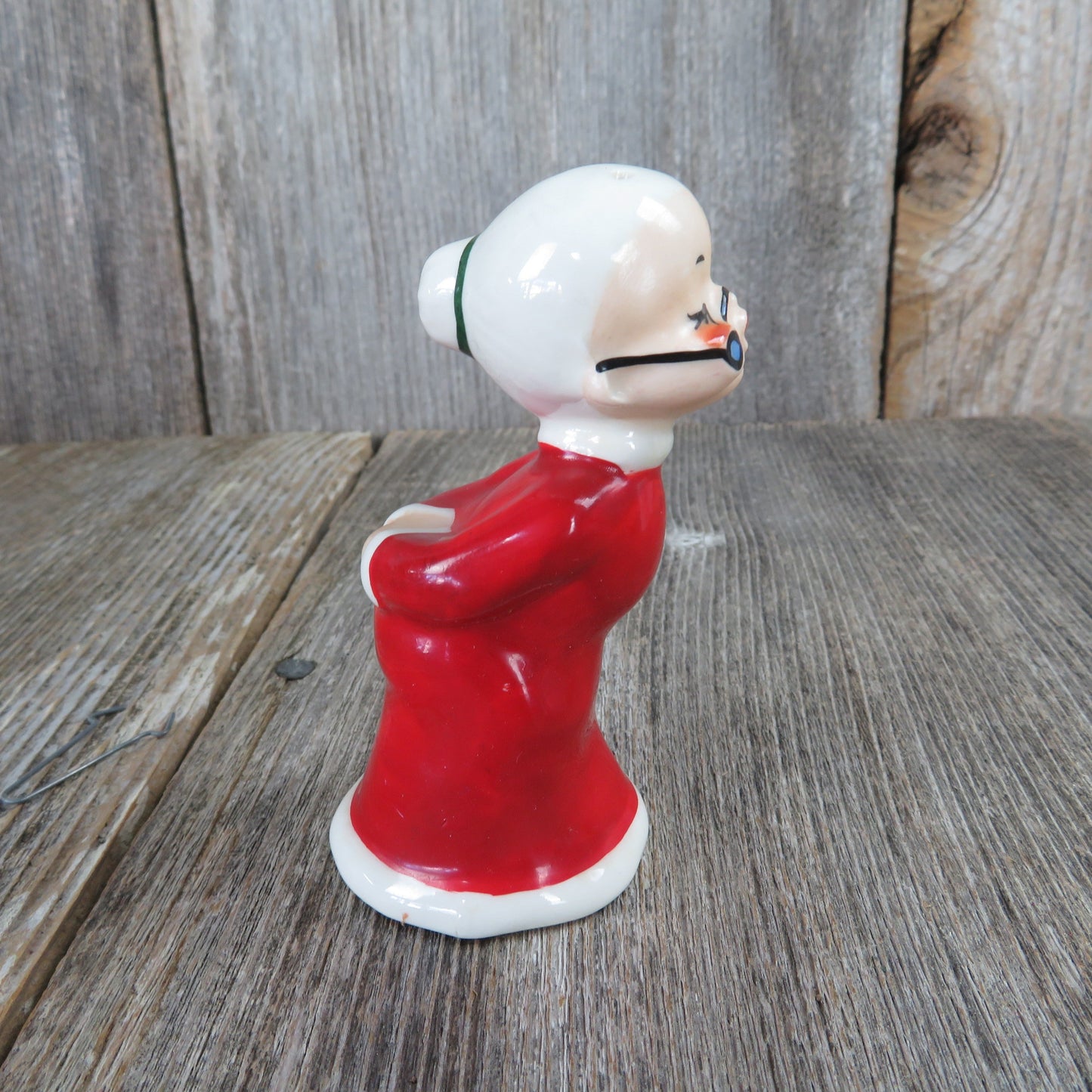 Vintage Kissing Mrs Santa Claus Salt Pepper Shaker Inarco Christmas Replacement Made in Japan